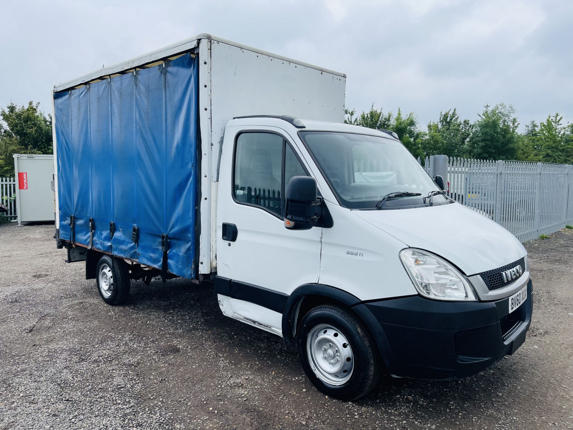 ** ON SALE **Iveco Daily 35S11 L2 2010 '60 Reg' Curtainsider Luton ** Tail-Lift** Automatic -3 seats - Image 14 of 18