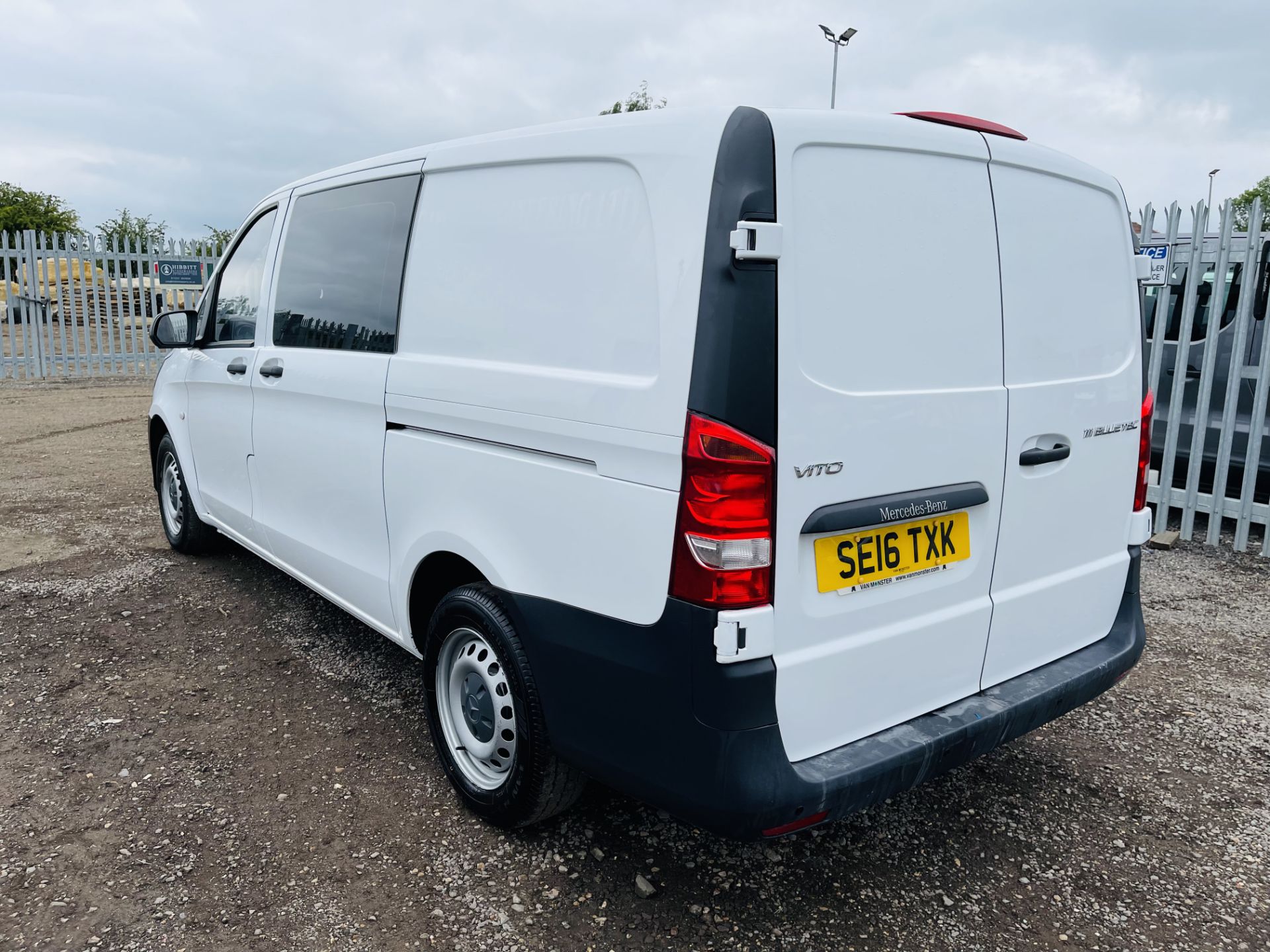 Mercedes-Benz Vito 1.6 111 CDI Long - 2016 '16 Reg' **Crew-Van** '6 Seats ' ULEZ Compliant' - Image 7 of 21