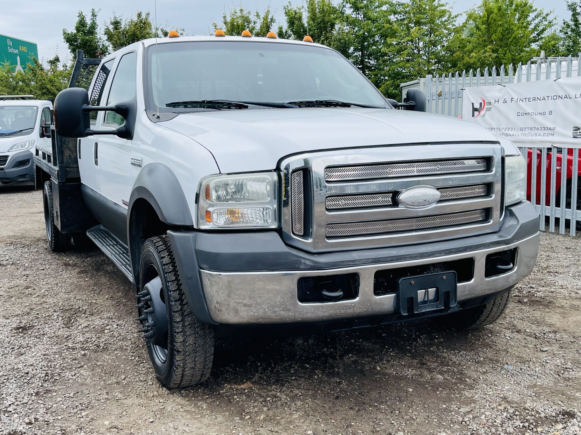 ** ON SALE **Ford F-550 XLT 6.0L Power-stroke*Super Duty* DRW 4WD **2005 Year** **Manual - Image 2 of 23