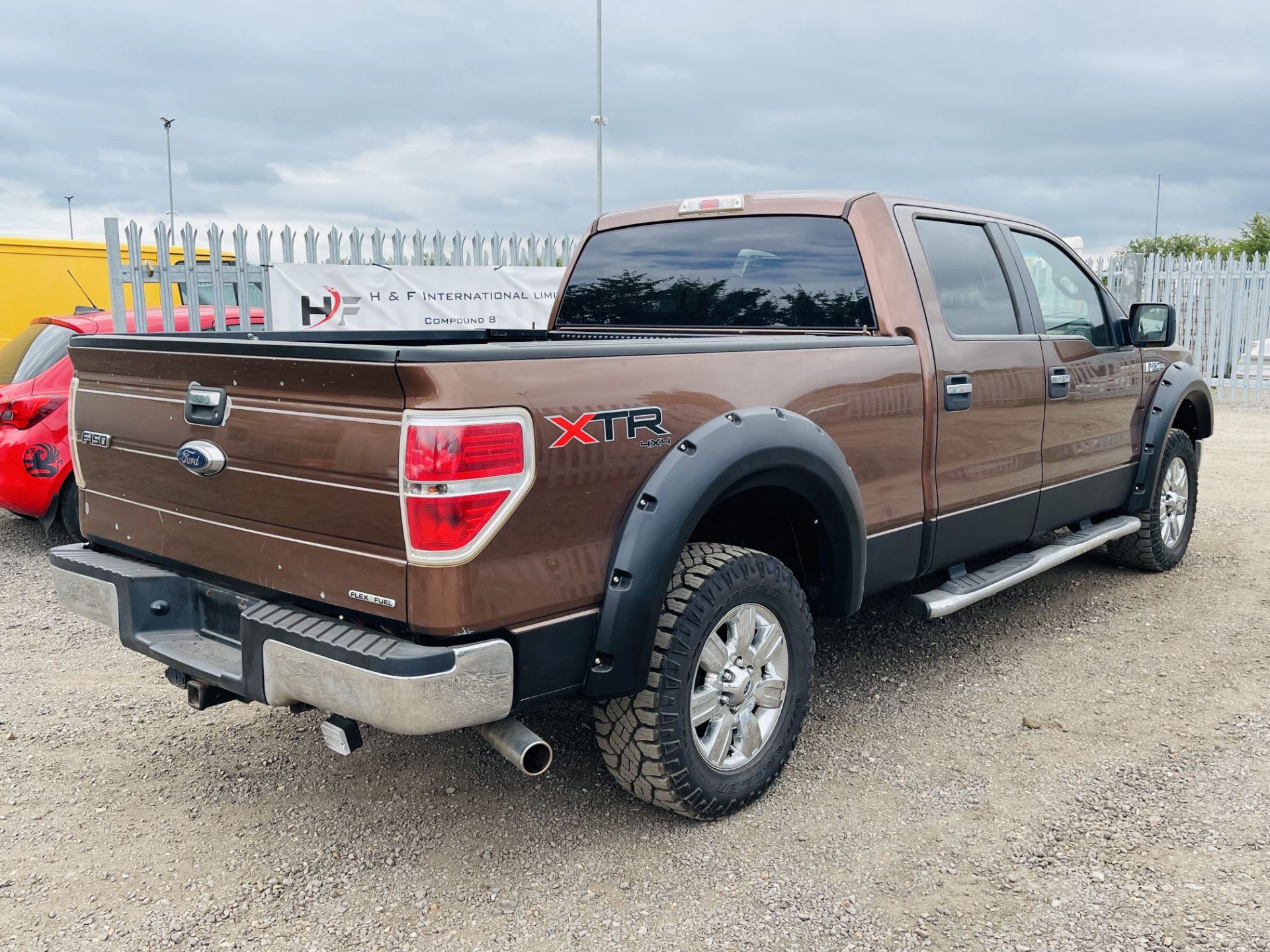 ** ON SALE ** Ford F-150 5.0L V8 XLT XTR Edition Super-Crew 4X4 '2011 Year' - 6 Seats - Air Con - - Image 10 of 27