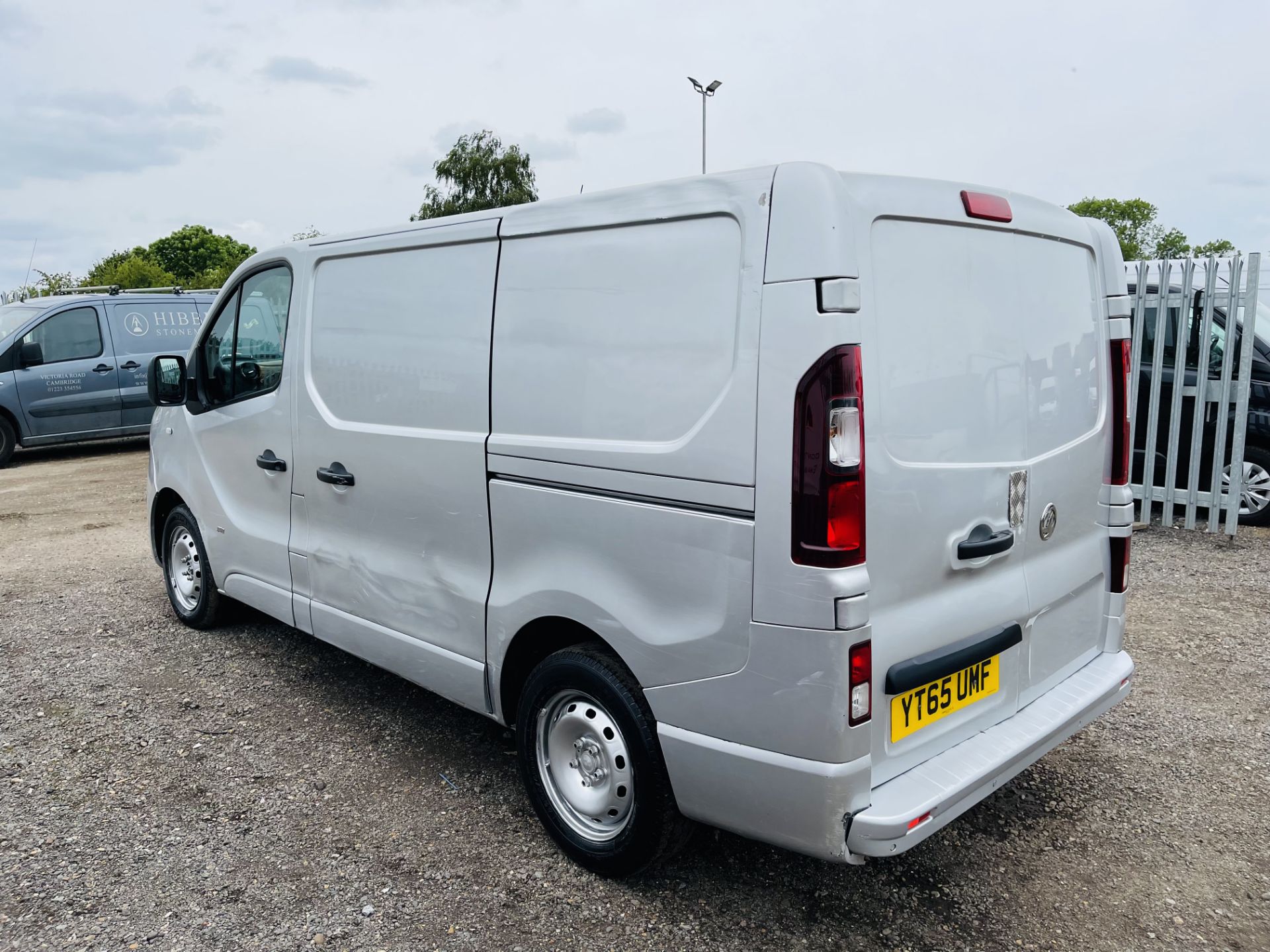 Vauxhall Vivaro 1.6 CDTI Sportive 2700 L1 H1 2015 '65 Reg' Air con - Elec Pack *NO VAT SAVE 20% * - Image 8 of 16