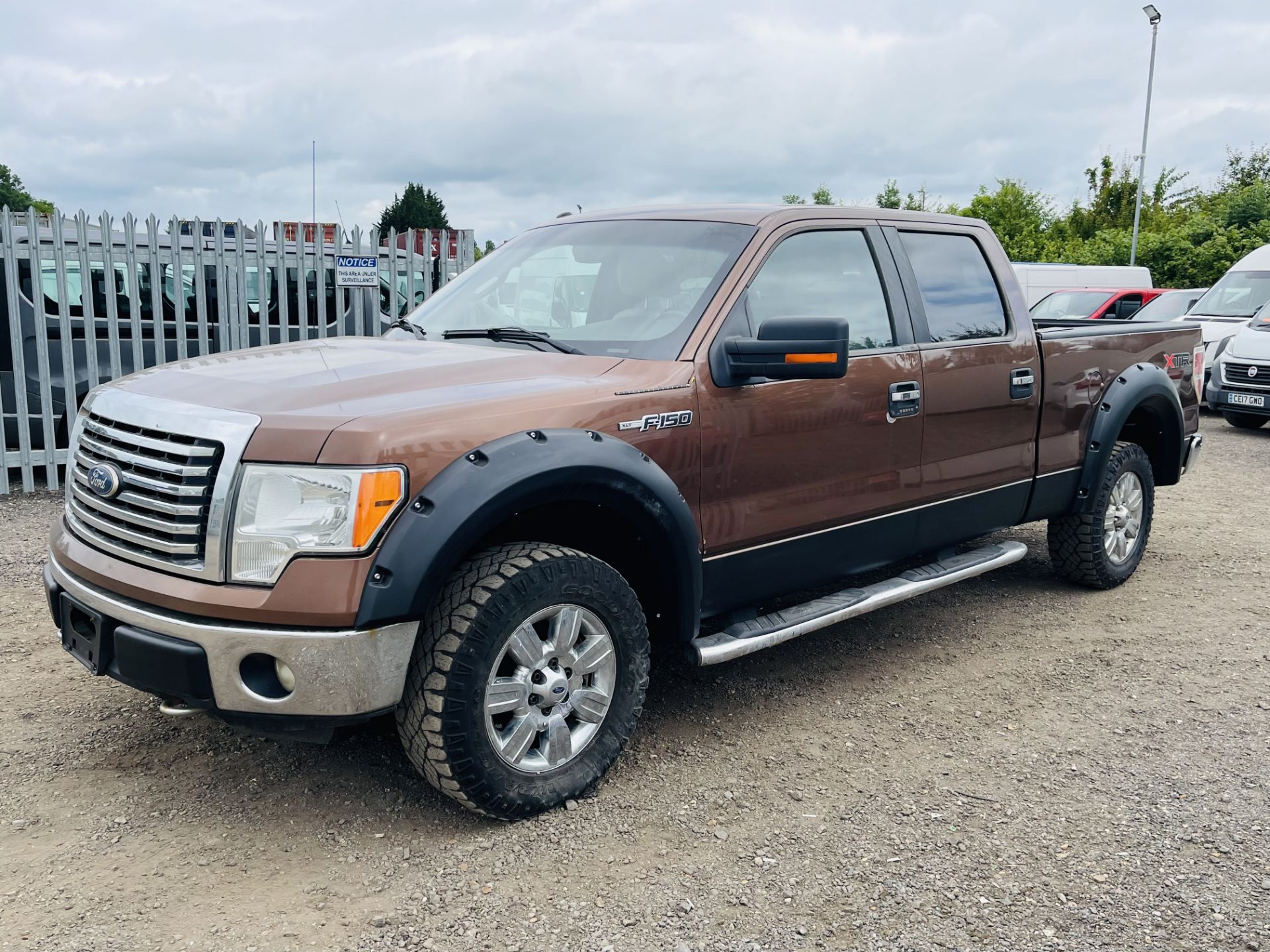 ** ON SALE ** Ford F-150 5.0L V8 XLT XTR Edition Super-Crew 4X4 '2011 Year' - 6 Seats - Air Con - - Image 5 of 27