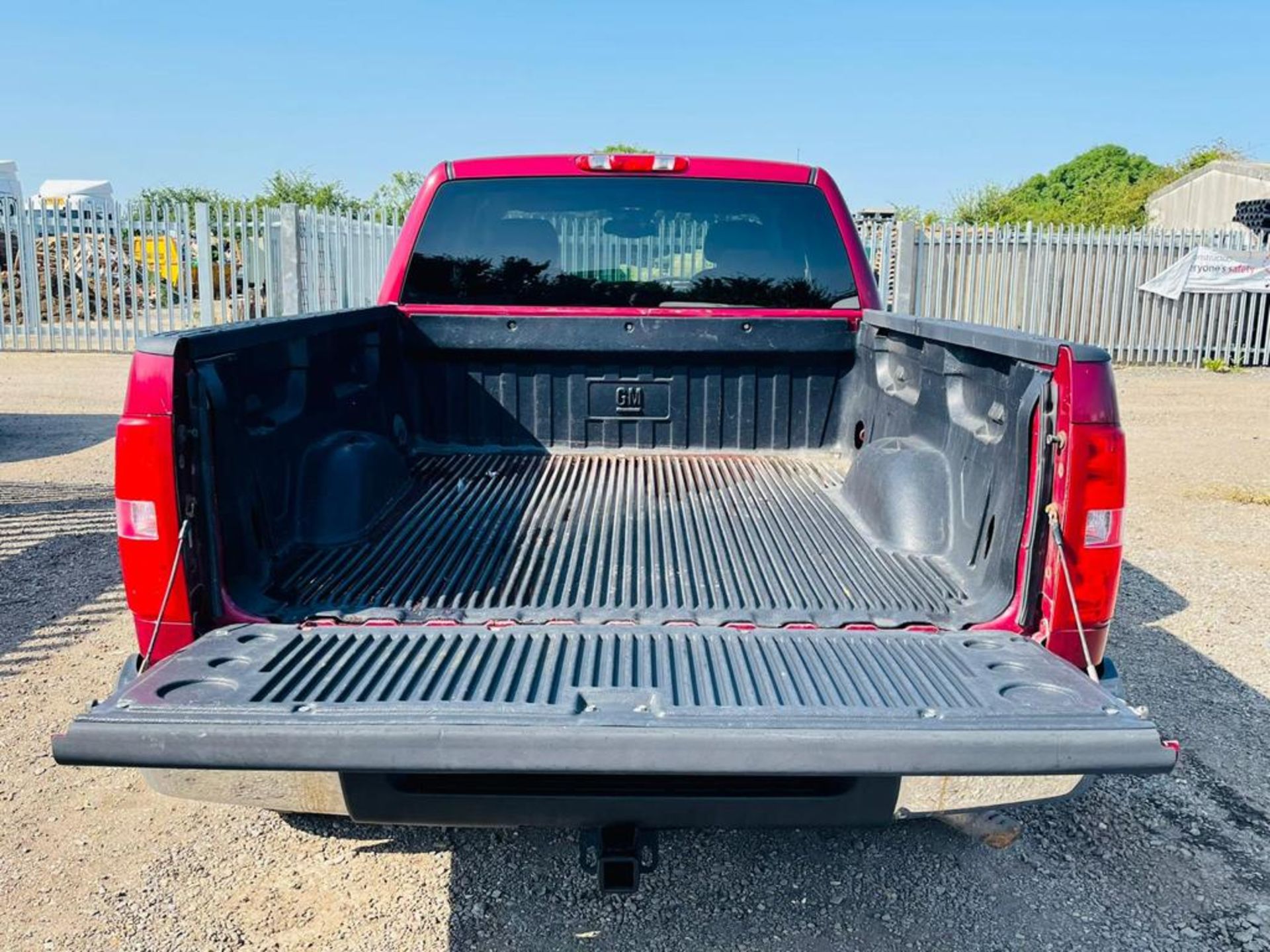 Chevrolet Silverado 1500 4.8L V8 King-Cab '2007 Year' Fresh Import-Air Con-6 Seats- No Vat Save 20% - Image 11 of 25