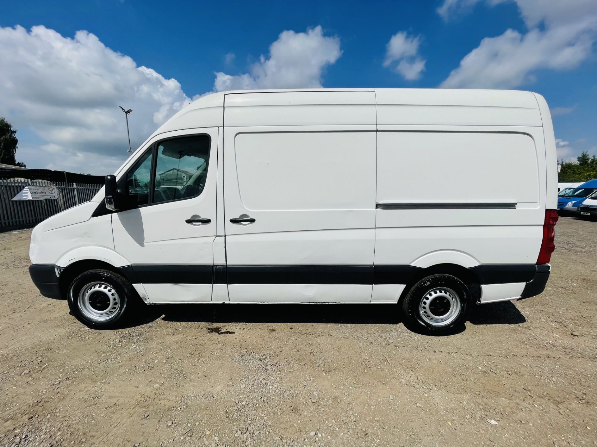 ** ON SALE **Volkswagen Crafter 35 Blue 2.5 TDI L2 H3 2011 '11 Reg' - 3 Seats - Panel Van - LCV - Image 5 of 17