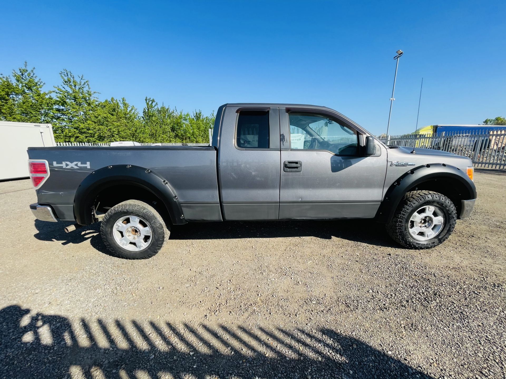 ** ON SALE **Ford F-150 4.6L V8 XLT Edition Super-Cab 4x4 '2010 Year' Air Con - 6 seats- Pick Up - Image 9 of 19