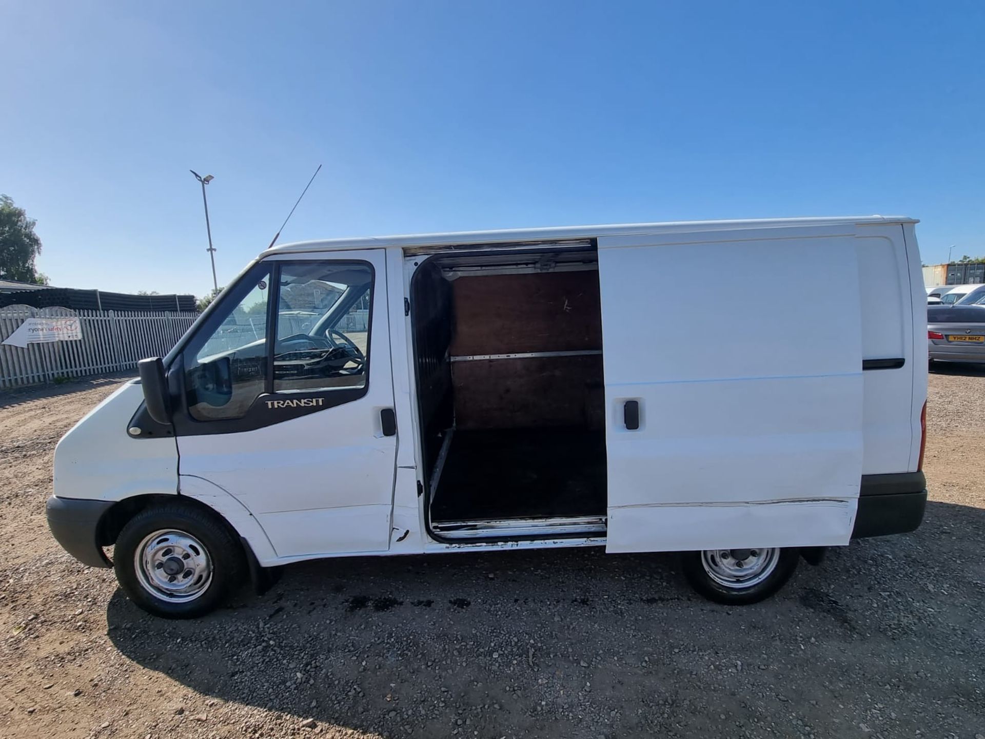 Ford Transit 2.2 TDCI 100 T280 L1 H1 2012 '62 Reg' `Panel van - 3 seats - Image 4 of 16