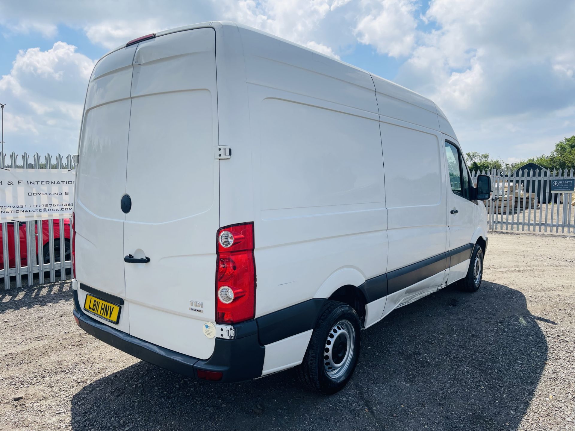 ** ON SALE **Volkswagen Crafter 35 Blue 2.5 TDI L2 H3 2011 '11 Reg' - 3 Seats - Panel Van - LCV - Image 12 of 17