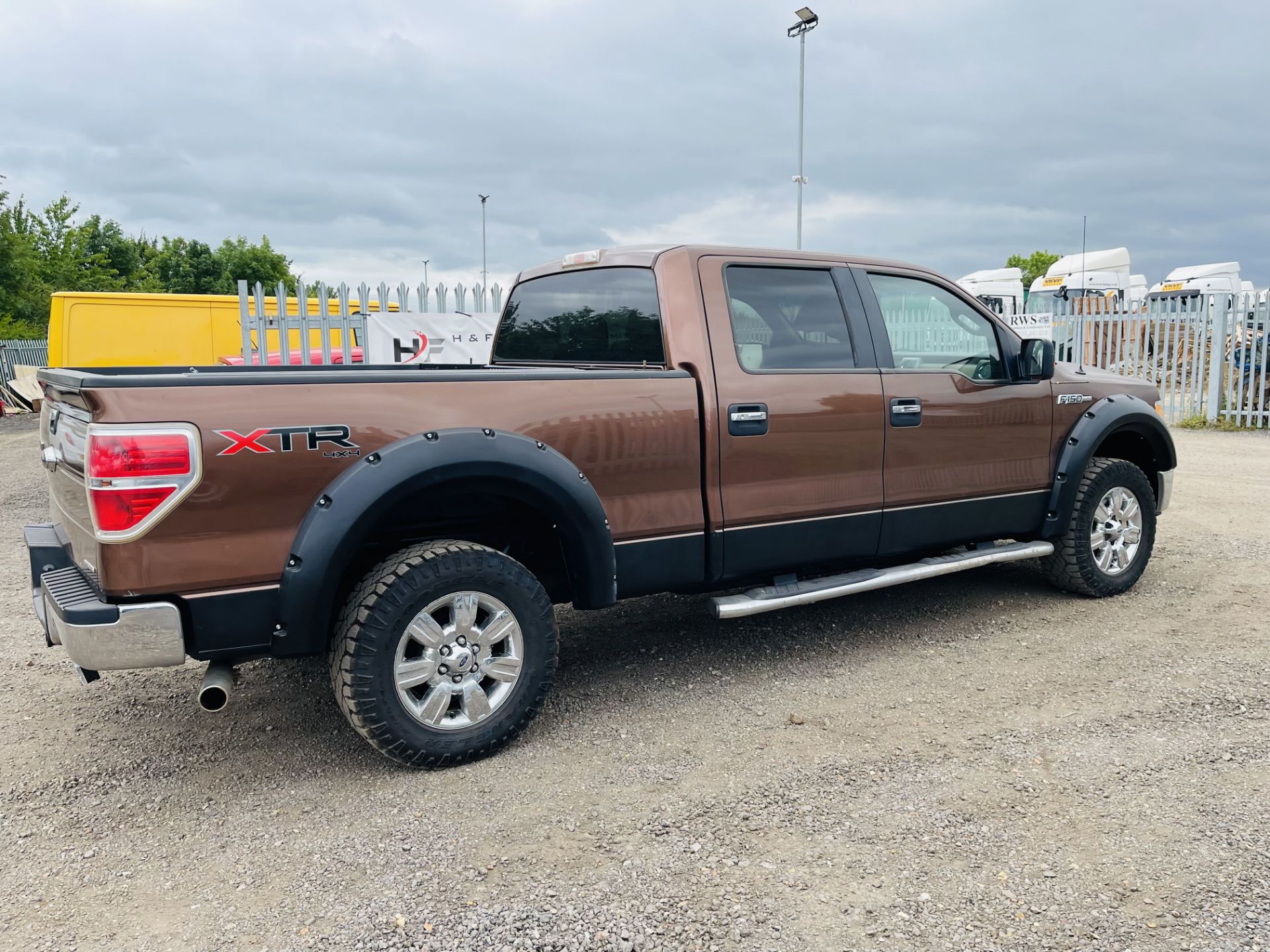 ** ON SALE ** Ford F-150 5.0L V8 XLT XTR Edition Super-Crew 4X4 '2011 Year' - 6 Seats - Air Con - - Image 11 of 27