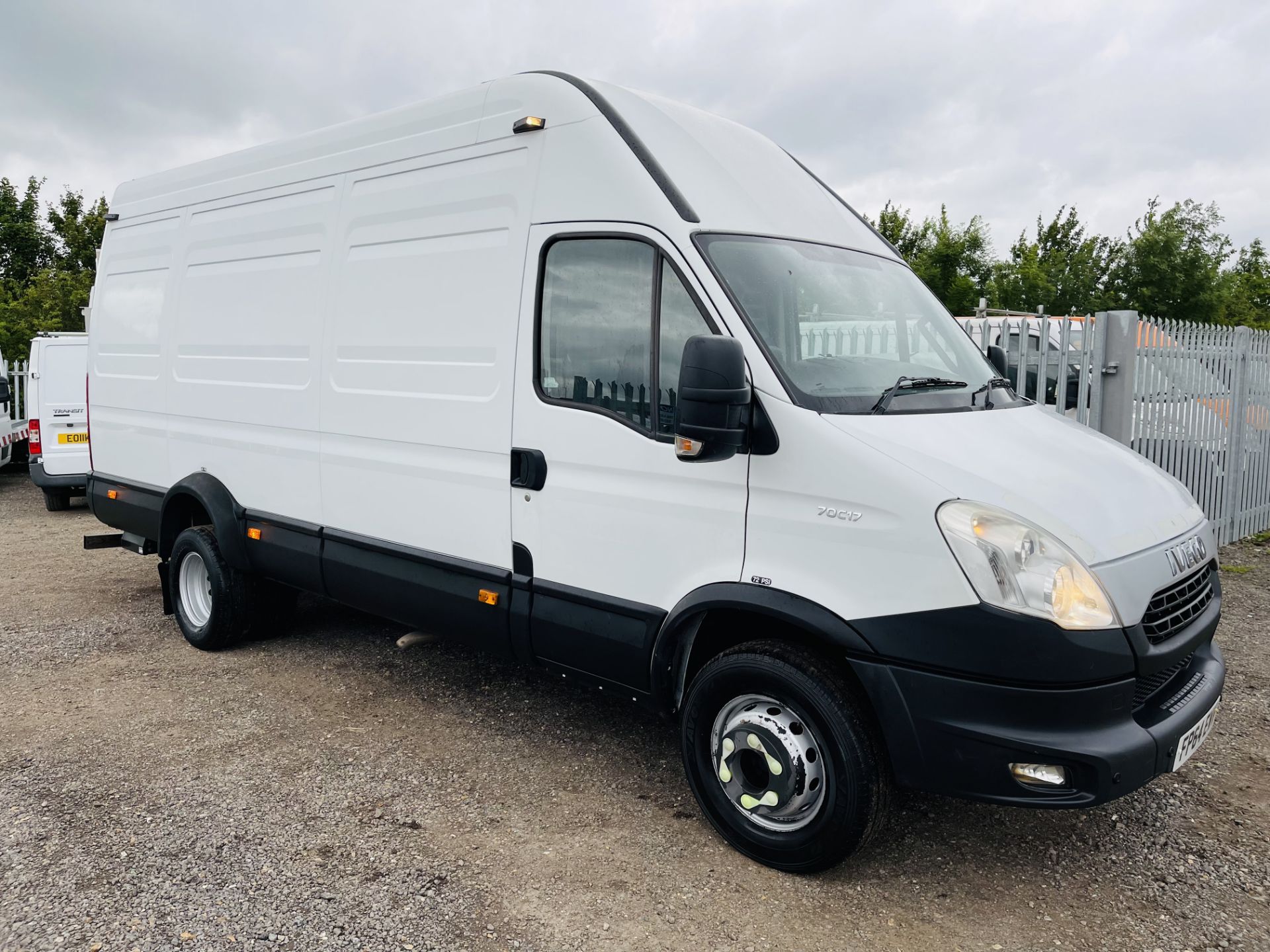 ** ON SALE **Iveco Daily 70C17 3.0 HPI L4 H3 2014 '64 Reg' Tail-Lift **Euro 6 ** Twin Rear Axle ** - Image 2 of 21