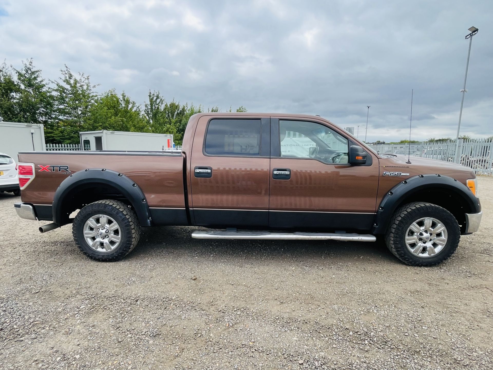 ** ON SALE ** Ford F-150 5.0L V8 XLT XTR Edition Super-Crew 4X4 '2011 Year' - 6 Seats - Air Con - - Image 12 of 27