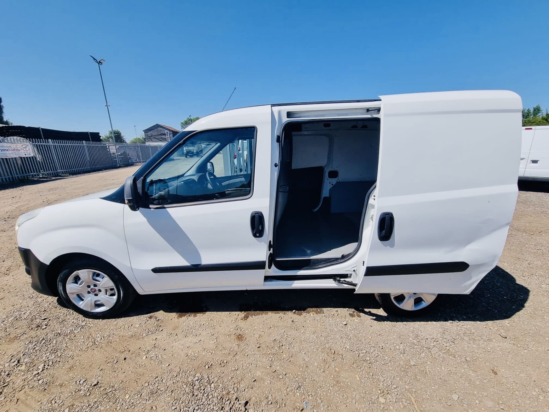 **ON SALE** Fiat Doblo 16v 1.2 Multi-Jet 88Bhp L1 H1 2012 '12 Reg' Panel Van - LCV - Image 7 of 15