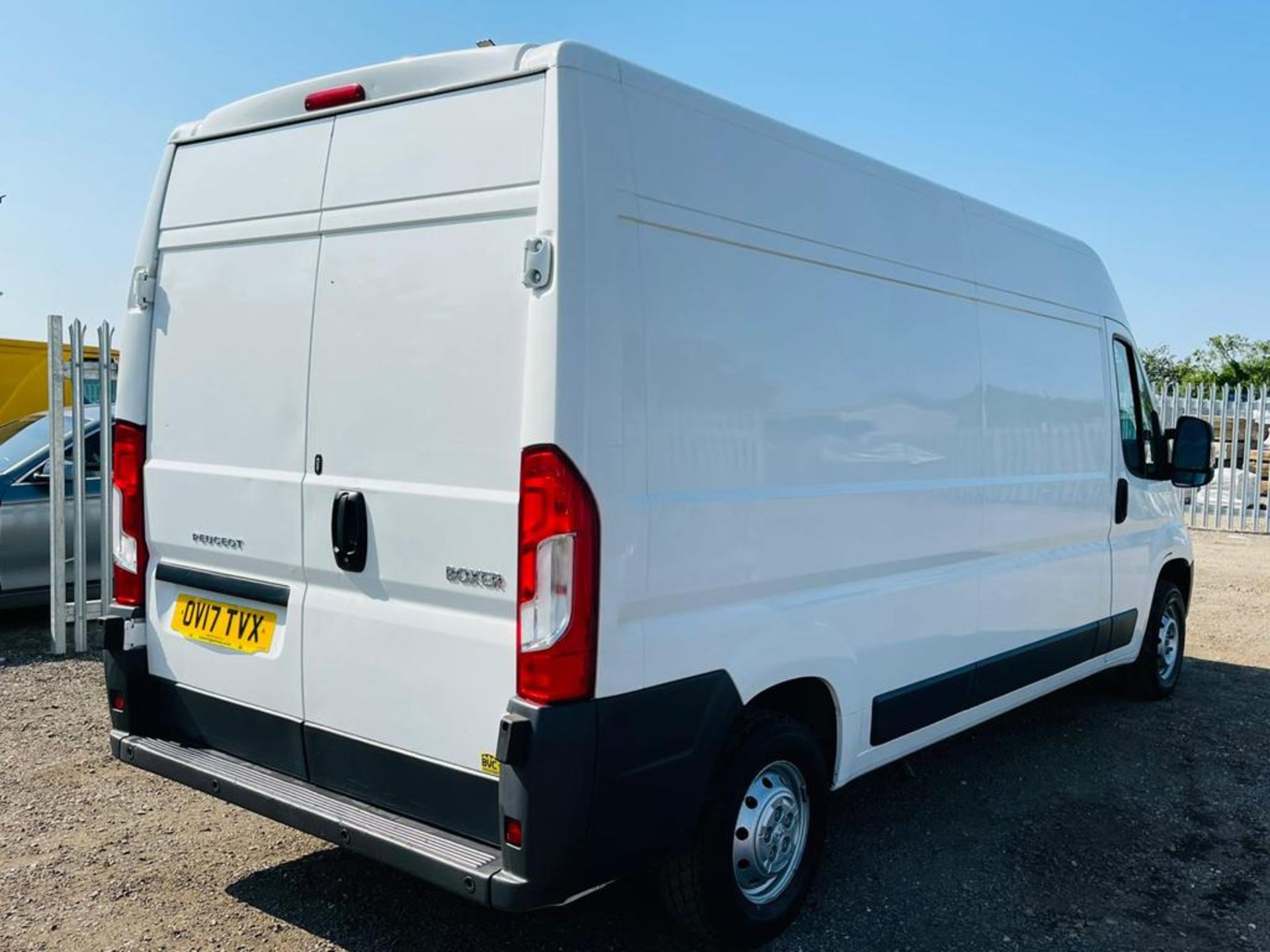 Peugeot Boxer 2.0 Blue-HDI L3 H2 2017 '17 Reg' Sat Nav - Air con - Elec Pack - Panel Van - Image 8 of 20