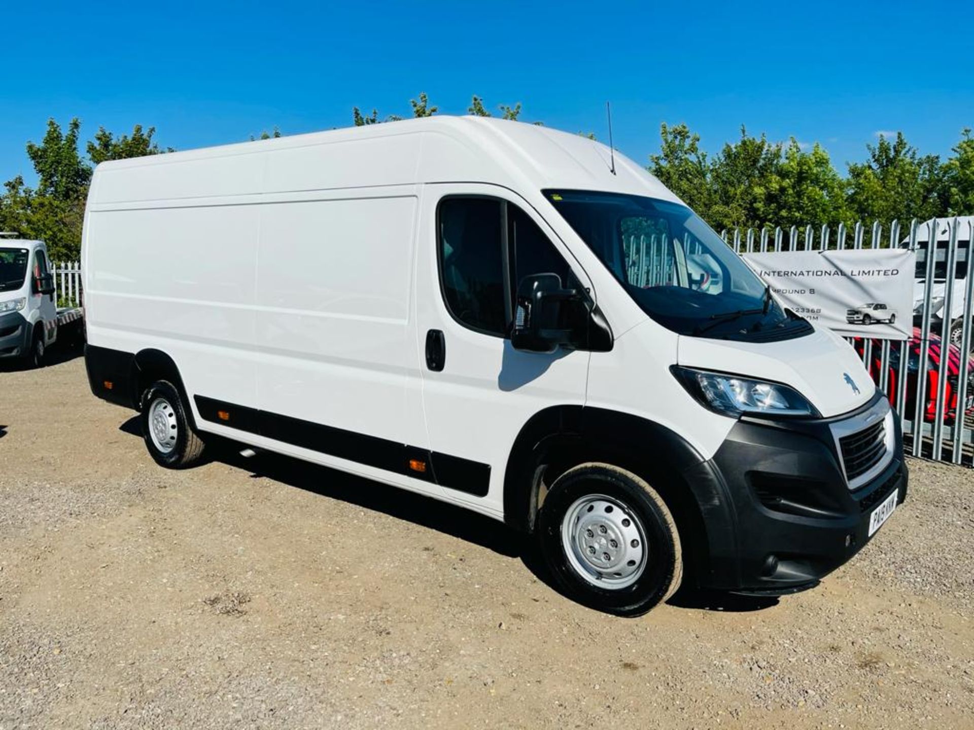 ** ON SALE **Peugeot Boxer 2.2 Blue Hdi L4 H2 - 2019 '19 Reg' - Air con -Sat Nav -ULEZ Compliant- - Image 4 of 16