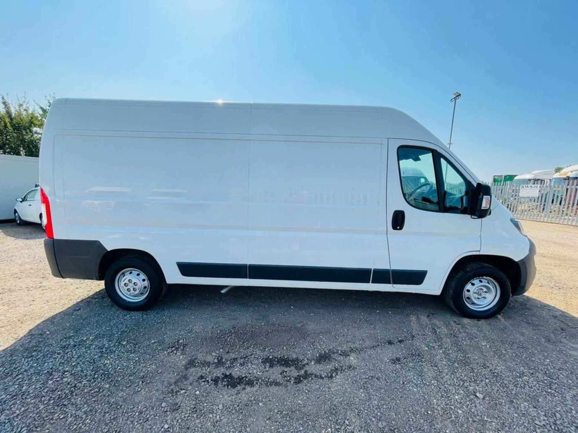 Peugeot Boxer 2.0 Blue-HDI L3 H2 2017 '17 Reg' Sat Nav - Air con - Elec Pack - Panel Van - Image 9 of 20