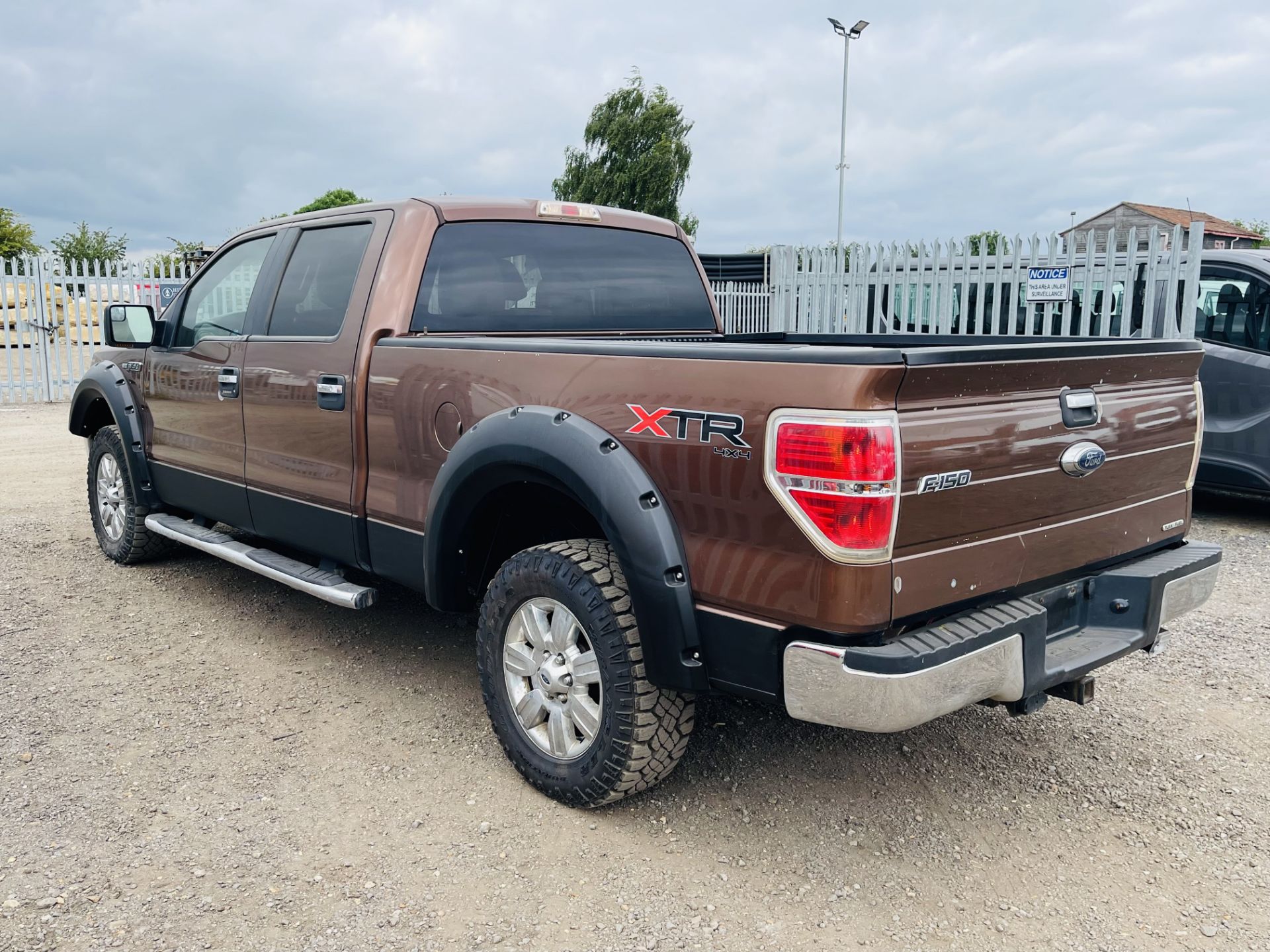 ** ON SALE ** Ford F-150 5.0L V8 XLT XTR Edition Super-Crew 4X4 '2011 Year' - 6 Seats - Air Con - - Image 7 of 27