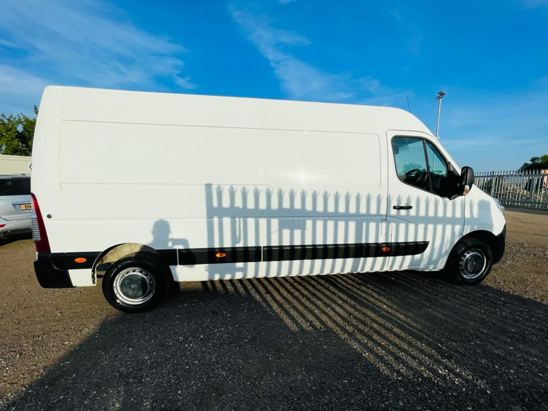 Renault master 2.3 DCI Business LM35 L3 H2 2015 '15 Reg' Air Con - Sat Nav - Panel Van - Image 6 of 21