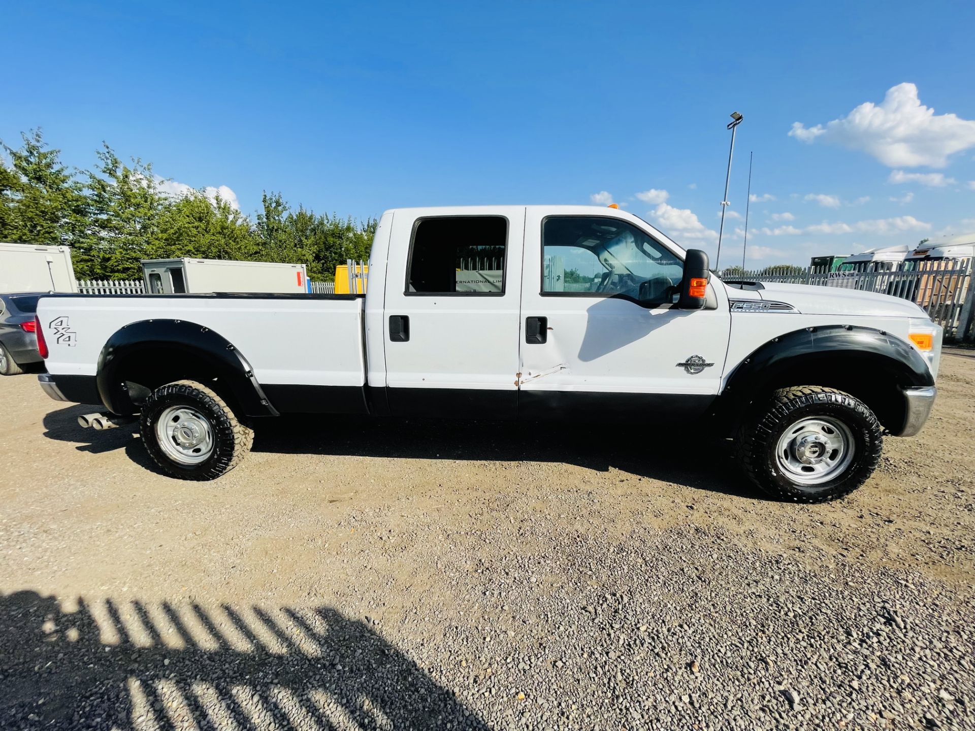 Ford F350 6.7 V8 **DIESEL** Super-Duty Edition Crew-Cab XLT - '2011 Year'' Automatic ***RARE*** - Image 18 of 25