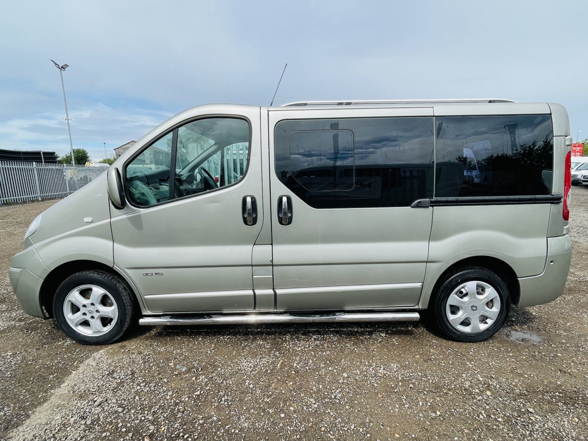 ** ON SALE ** Renault Trafic 2.0 DCI SL27 Sport 115 2011 '11 Reg' - Air Con - No Vat Save 20% - Image 6 of 20