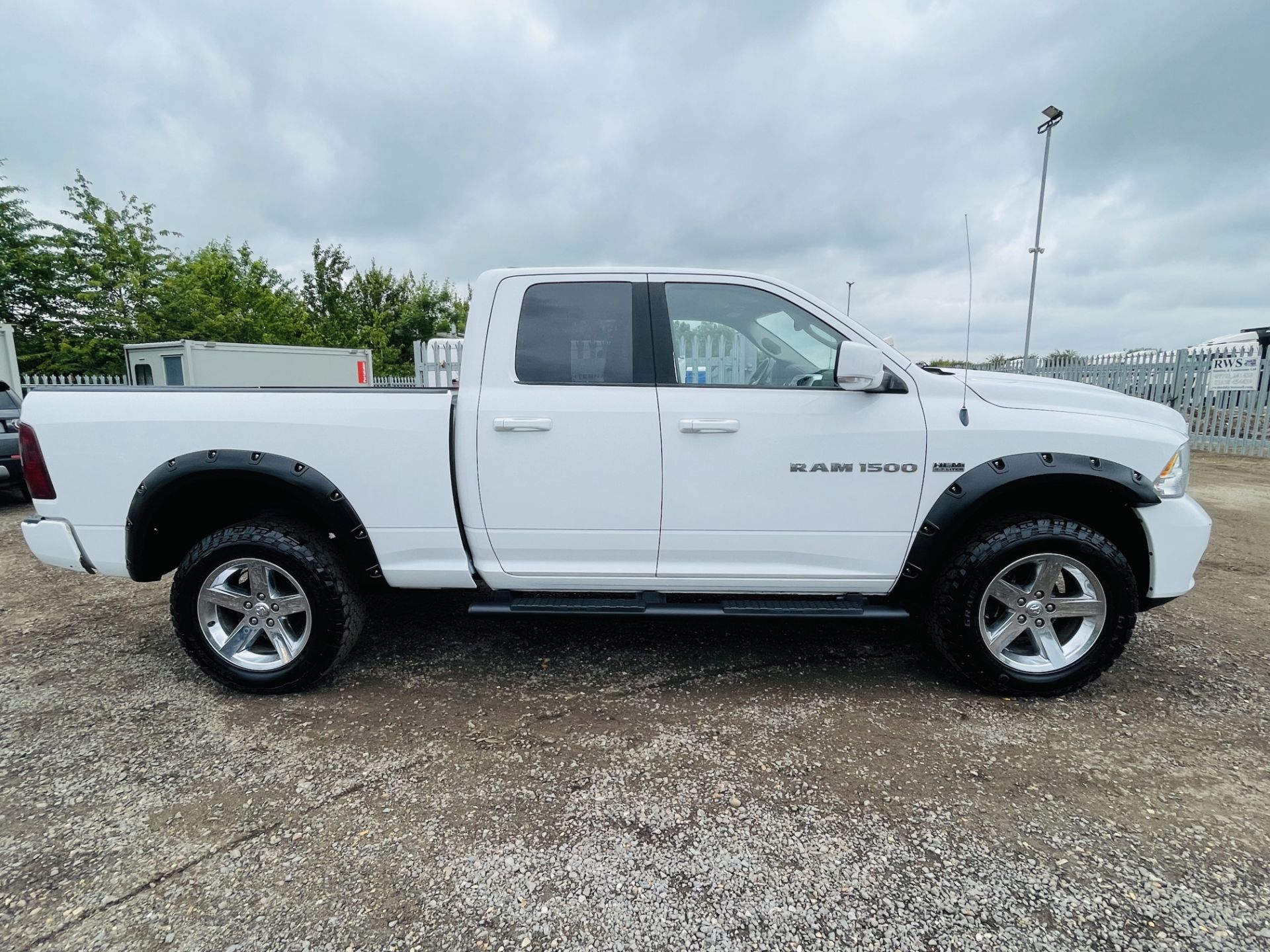 ** ON SALE ** Dodge Ram 5.7 Hemi V8 4x4 **Sport Edition** 2012 Year - Air con - Sport Pack - ** - Image 18 of 26