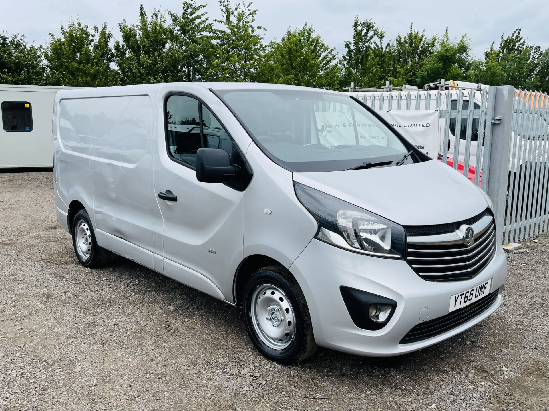 Vauxhall Vivaro 1.6 CDTI Sportive 2700 L1 H1 2015 '65 Reg' Air con - Elec Pack *NO VAT SAVE 20% *