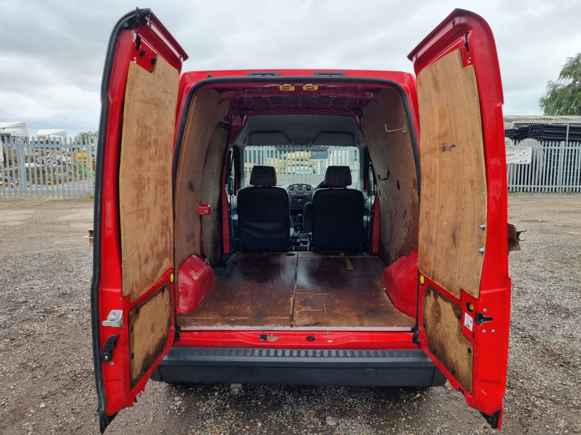 Ford Transit Connect 1.8 TDCI 90 T230 LWB HI ROOF -Panel Van - LCV - No Vat Save 20% - Image 11 of 16