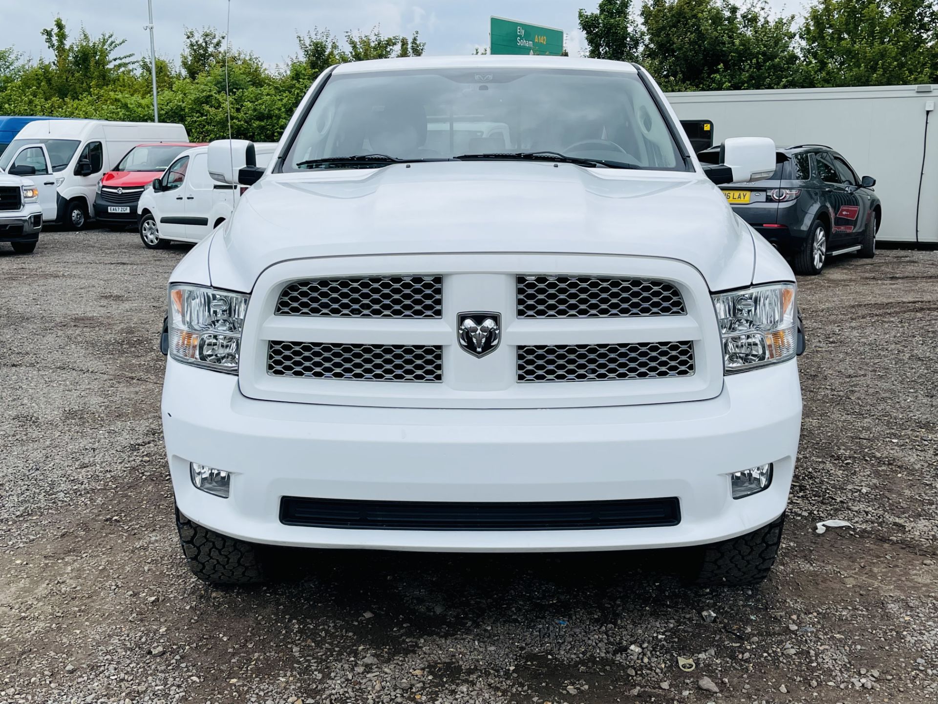 ** ON SALE ** Dodge Ram 5.7 Hemi V8 4x4 **Sport Edition** 2012 Year - Air con - Sport Pack - ** - Image 4 of 26