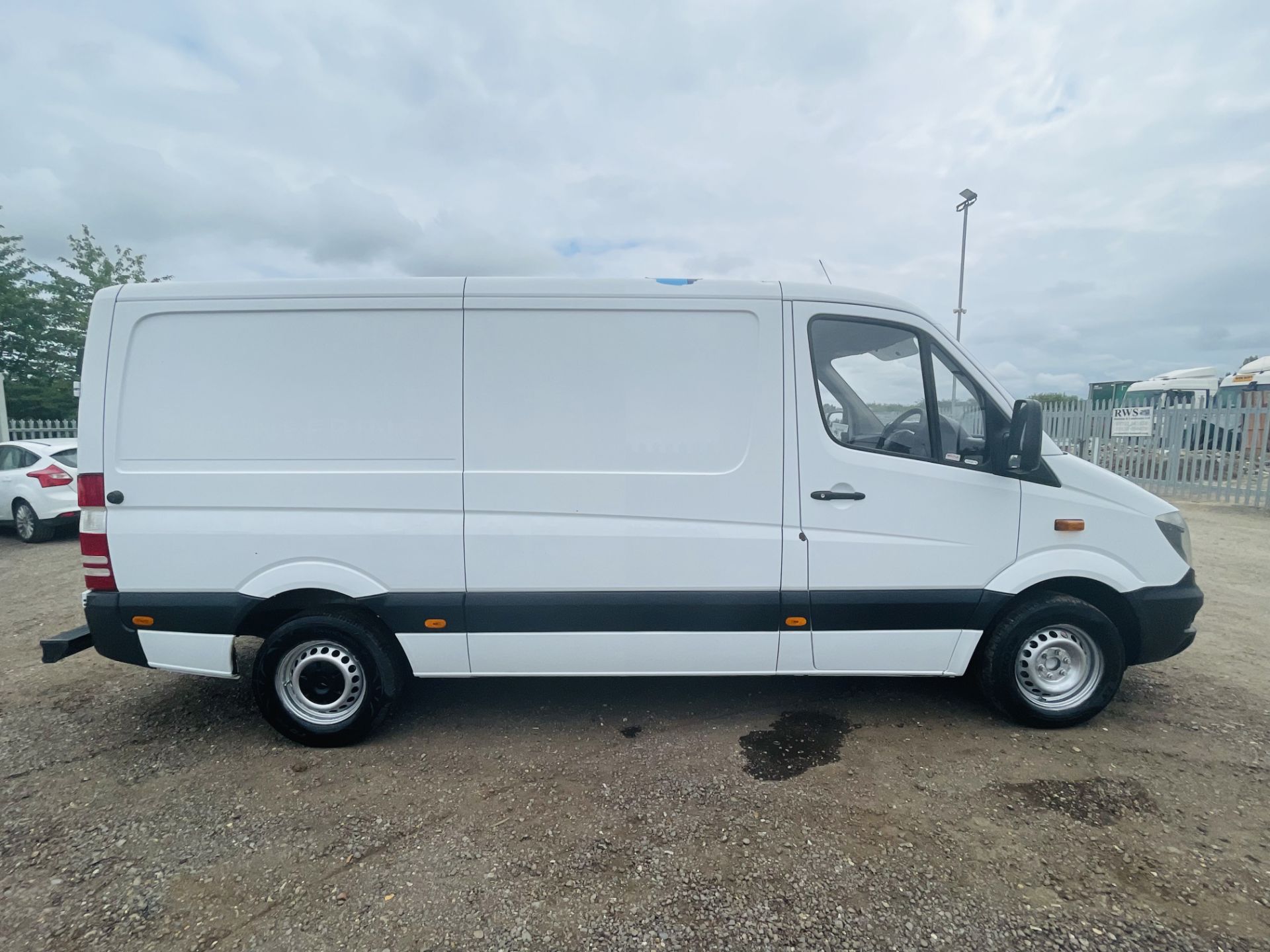 Mercedes-Benz sprinter 2.1 313 CDI L2 H1 2015 '64 Reg' Automatic ' Rare' - Panel Van - Image 14 of 17