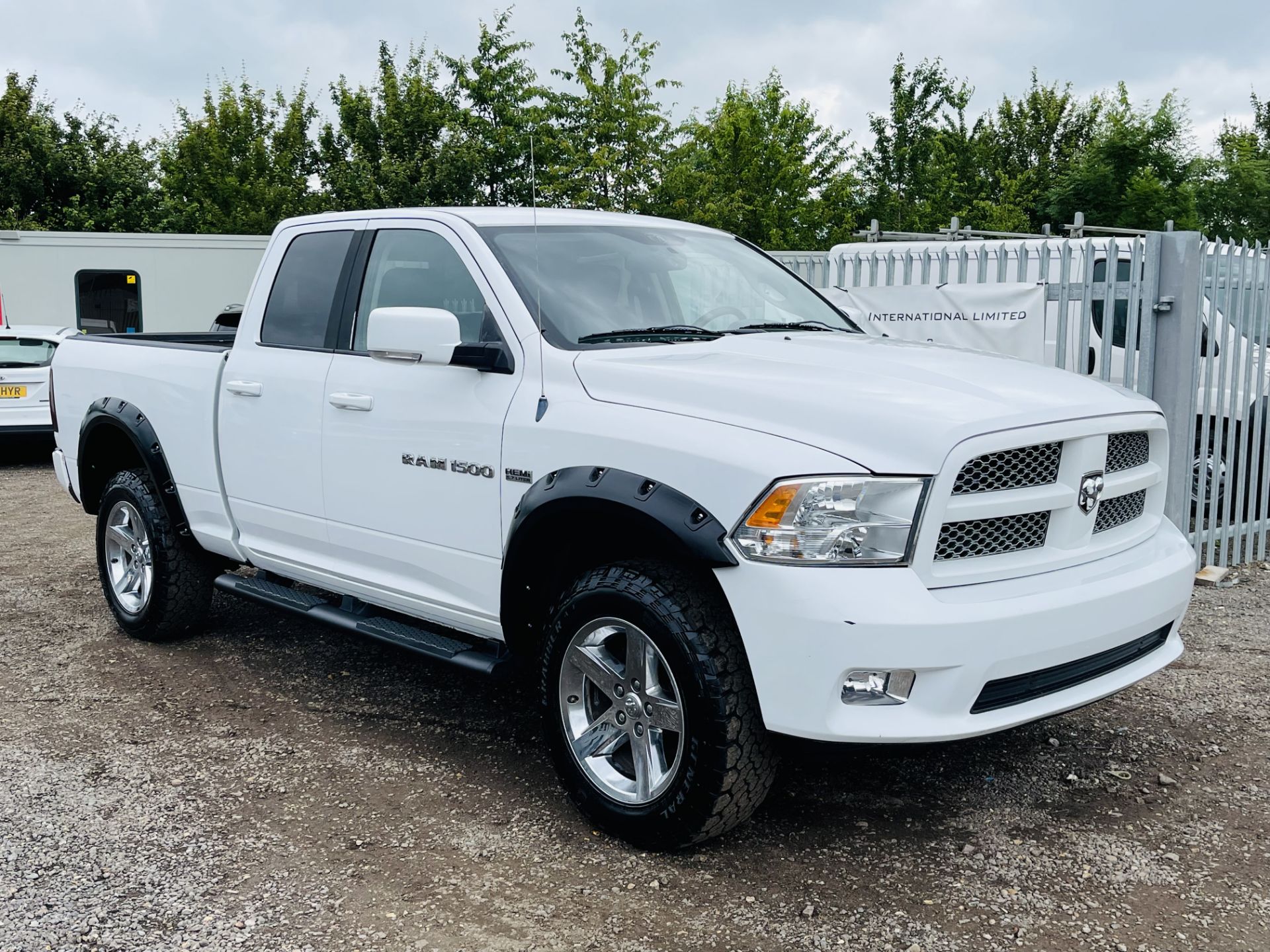 ** ON SALE ** Dodge Ram 5.7 Hemi V8 4x4 **Sport Edition** 2012 Year - Air con - Sport Pack - **