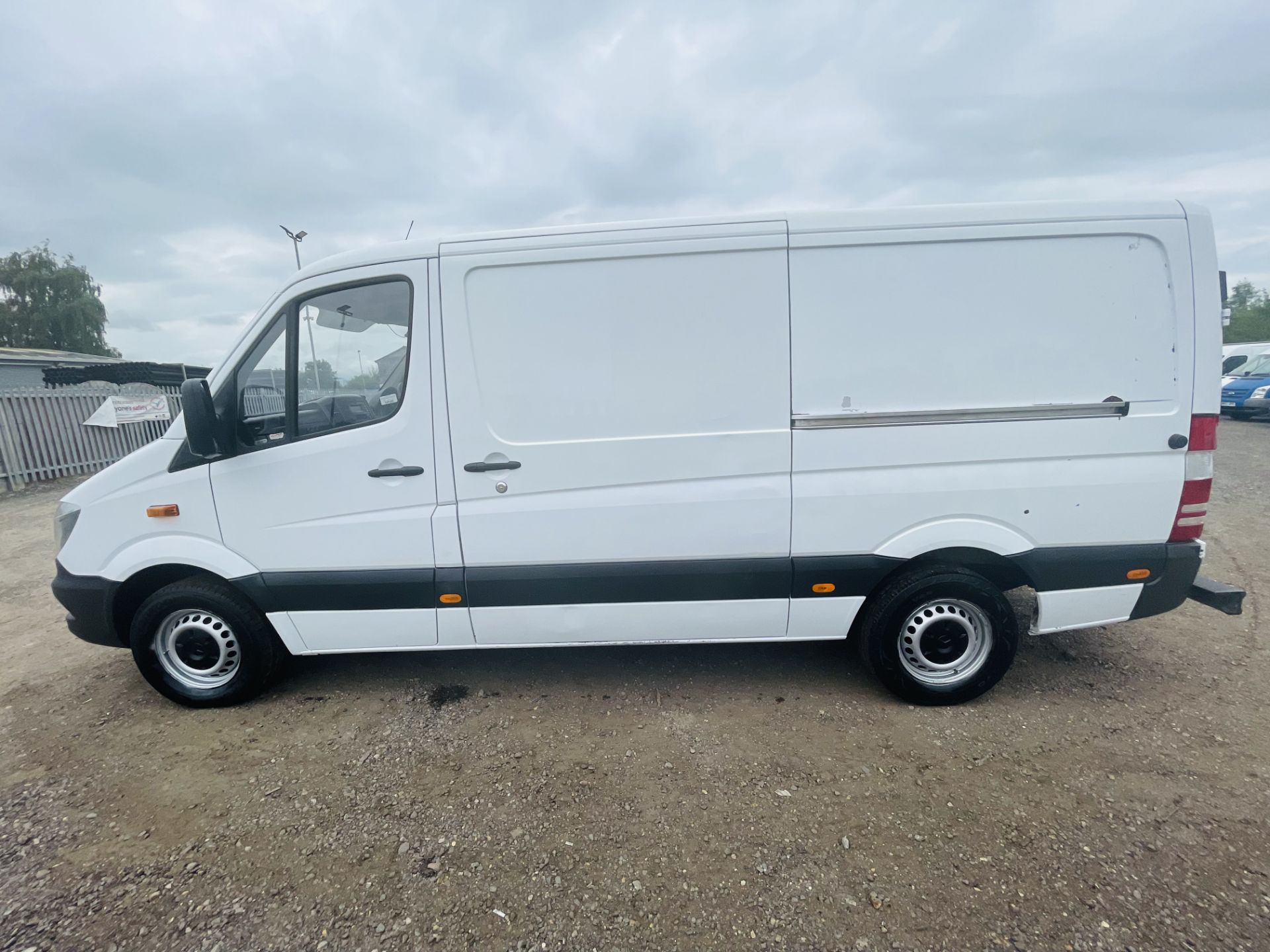 Mercedes-Benz sprinter 2.1 313 CDI L2 H1 2015 '64 Reg' Automatic ' Rare' - Panel Van - Image 8 of 17