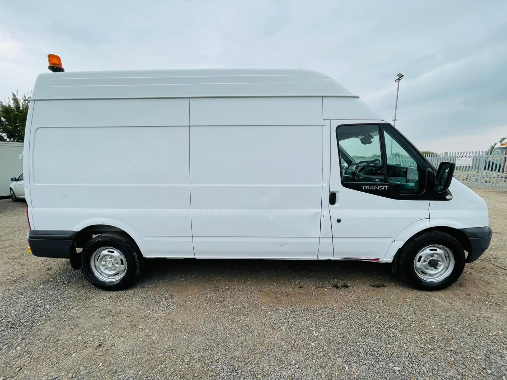 Ford Transit 2.2 TDCI 125 T350 RWD L3 H2 2013 '63 Reg' - Panel Van - LCV - Image 4 of 18