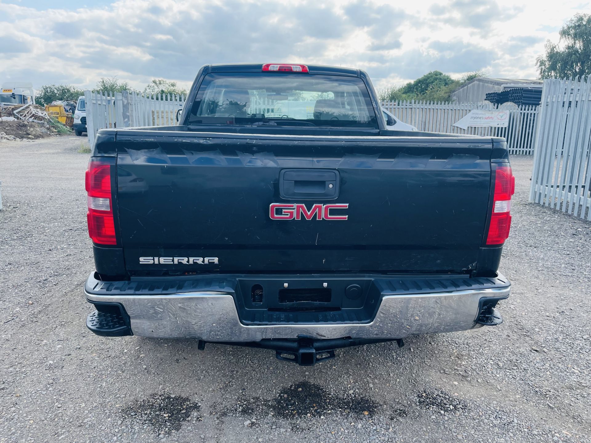 ** ON SALE ** GMC Sierra 4.3L V6 1500 Double-Cab 2014 '2014 Year' 6 seats - Air Con - Pick-up - - Image 9 of 22