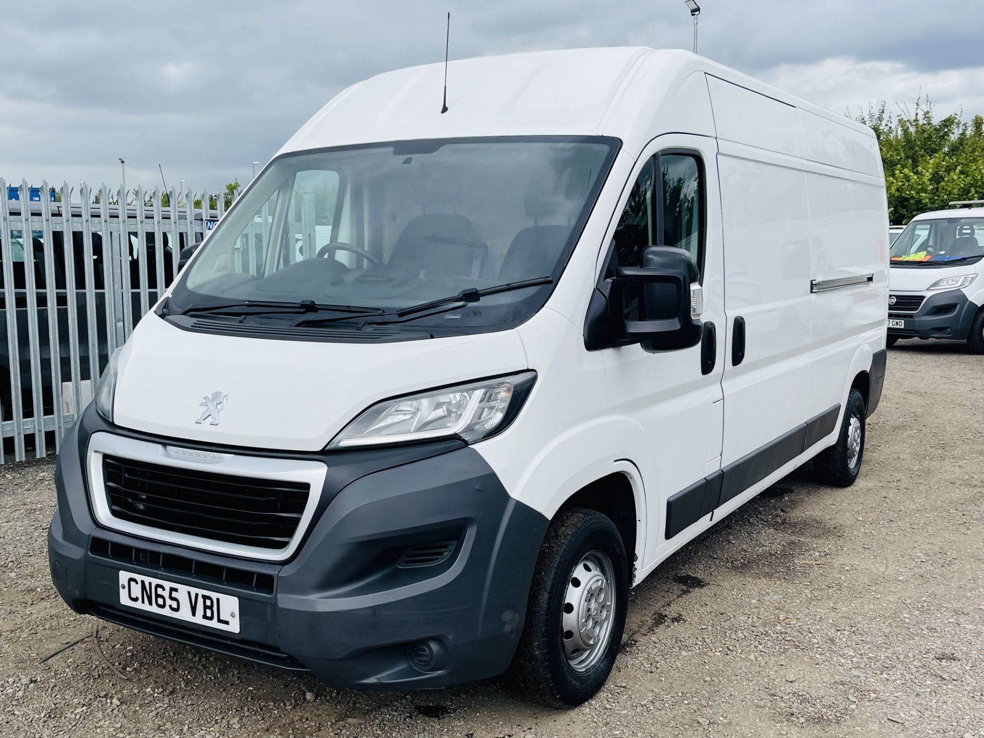 Peugeot Boxer 2.2 HDI L3 H2 Professional 2015 '65 Reg' - Sat Nav - Air Con - No Vat Save 20% - Image 4 of 21