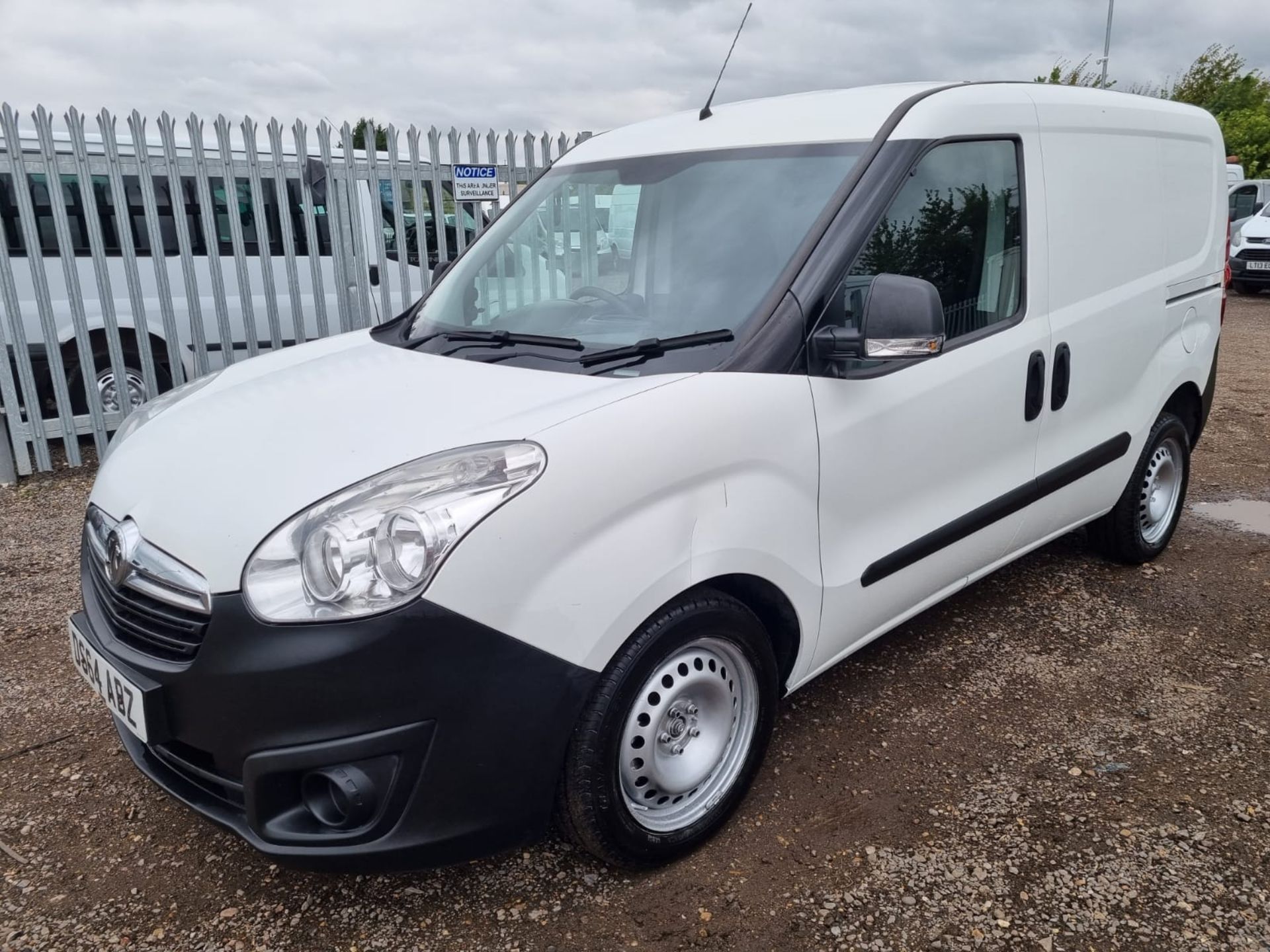 ** ON SALE ** Vauxhall Combo 1.2 CDTI 2300 Combi ' Crew-Van' L1 H1 2014 '64 Reg' - 5 Seats - - Image 3 of 19