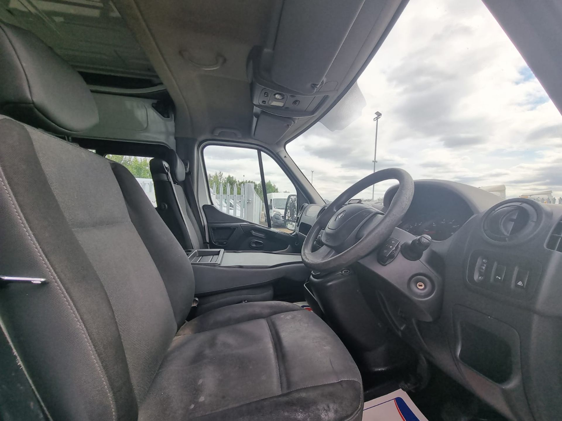 ** ON SALE **Renault Master 2.3 DCI 125 LM35 'Crew-Van'- 2013 '13 Reg' 7 Seats L4 H2 - Panel Van - - Image 16 of 19