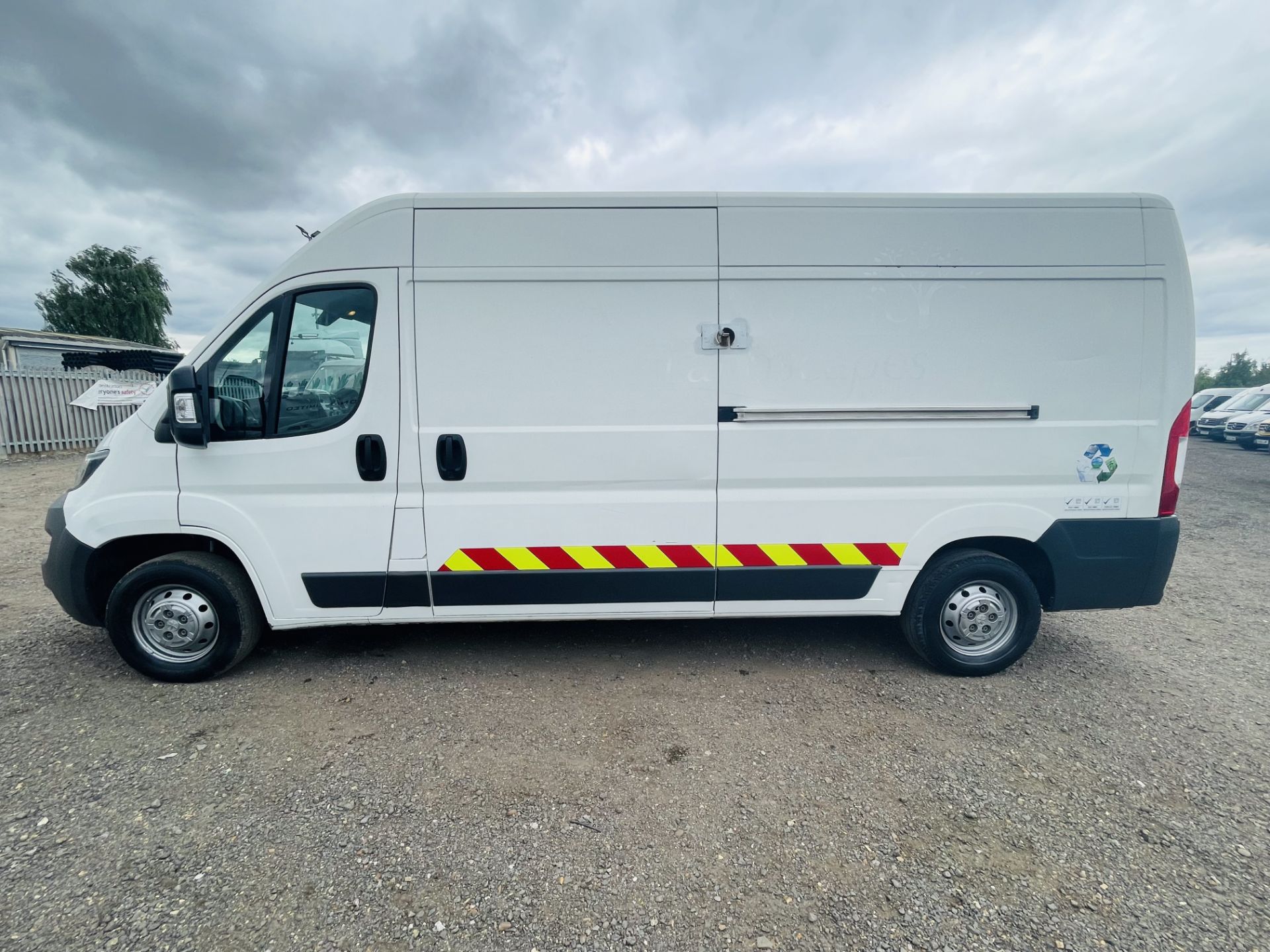 Peugeot Boxer 2.2 HDI 335 L3 H2 Professional 2016 '65 Reg' Sat Nav - Air Con - No Vat Save 20% - Image 5 of 21