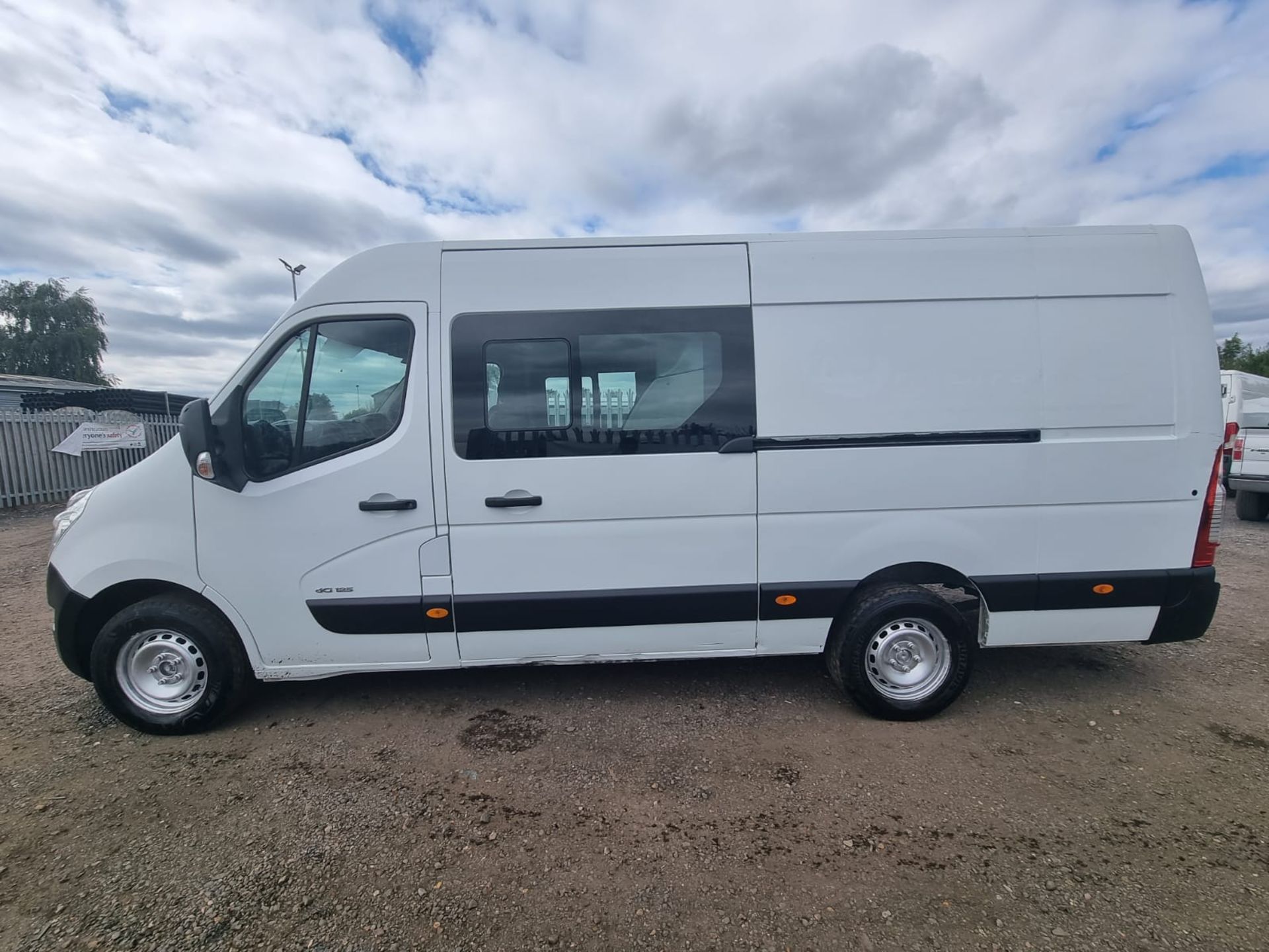 ** ON SALE **Renault Master 2.3 DCI 125 LM35 'Crew-Van'- 2013 '13 Reg' 7 Seats L4 H2 - Panel Van - - Image 4 of 19