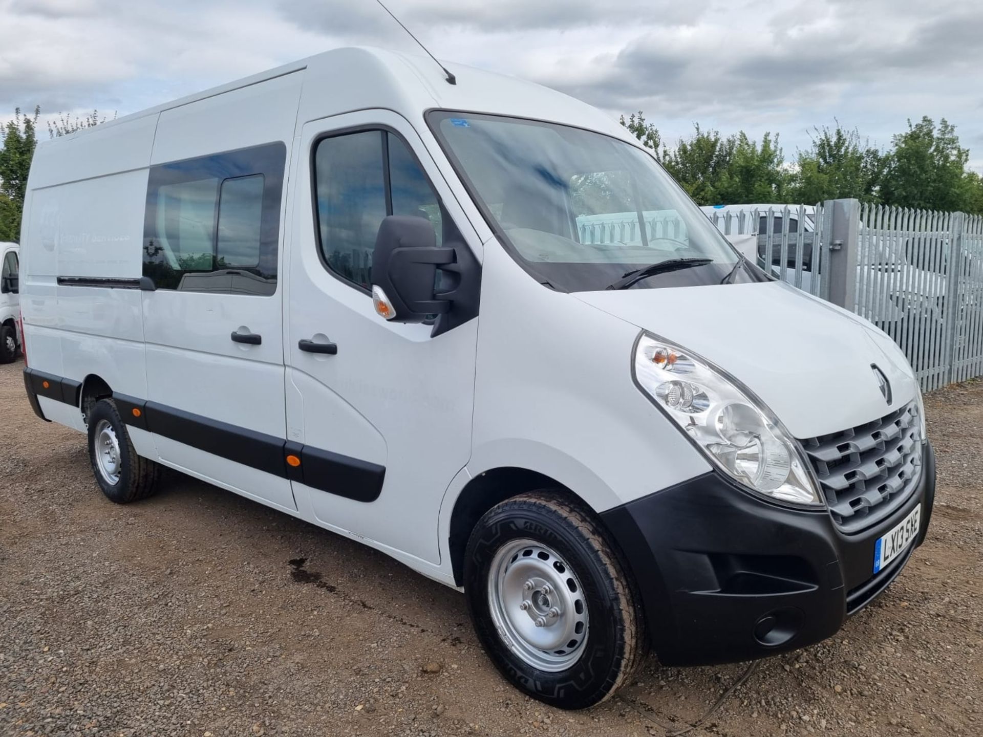 ** ON SALE **Renault Master 2.3 DCI 125 LM35 'Crew-Van'- 2013 '13 Reg' 7 Seats L4 H2 - Panel Van -