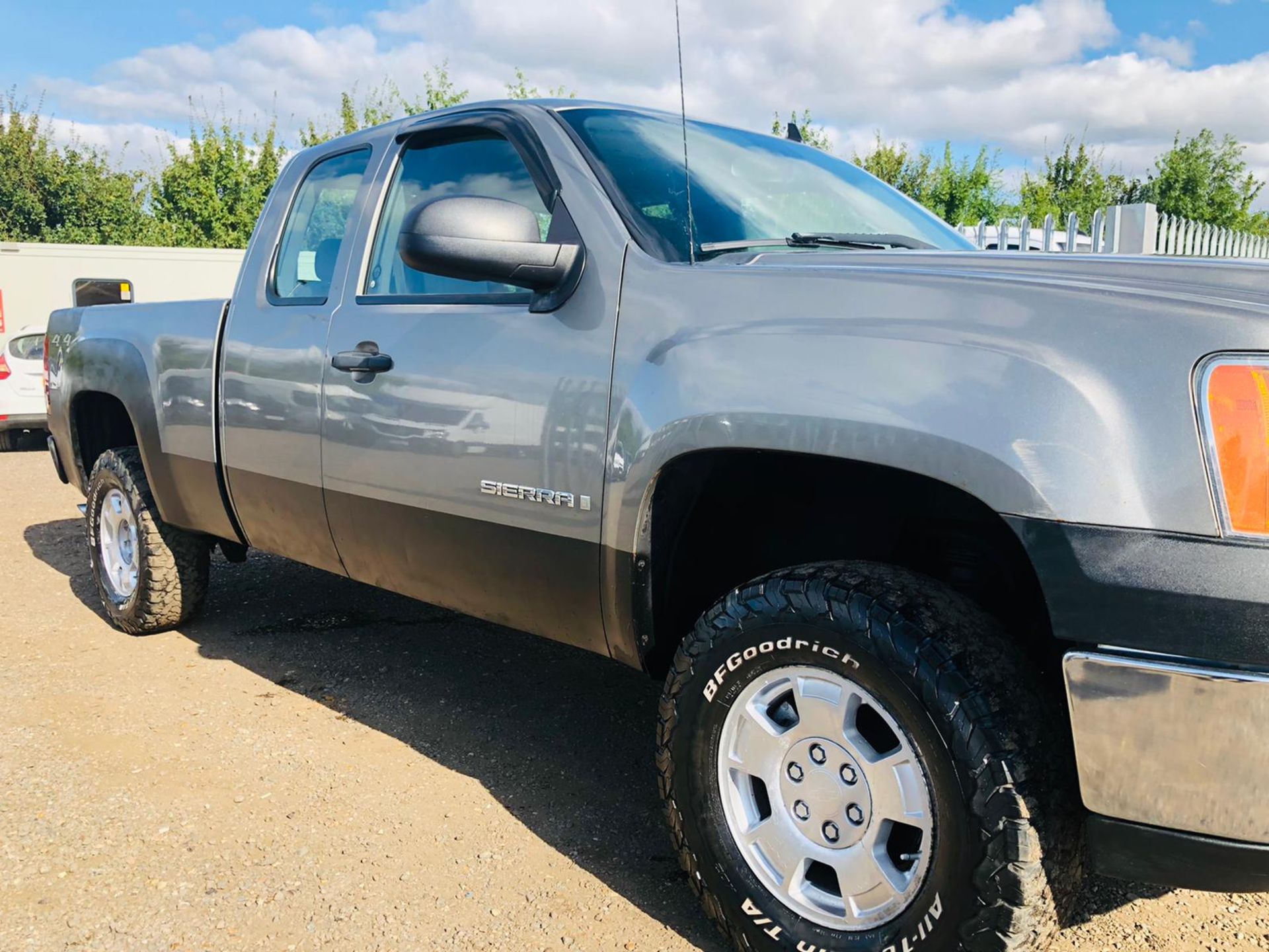 GMC Sierra 1500 4.8L V8 4X4 '2009 Year' - Air Con- Fresh Import - No Vat Save 20% - ** No Reserve ** - Image 8 of 19