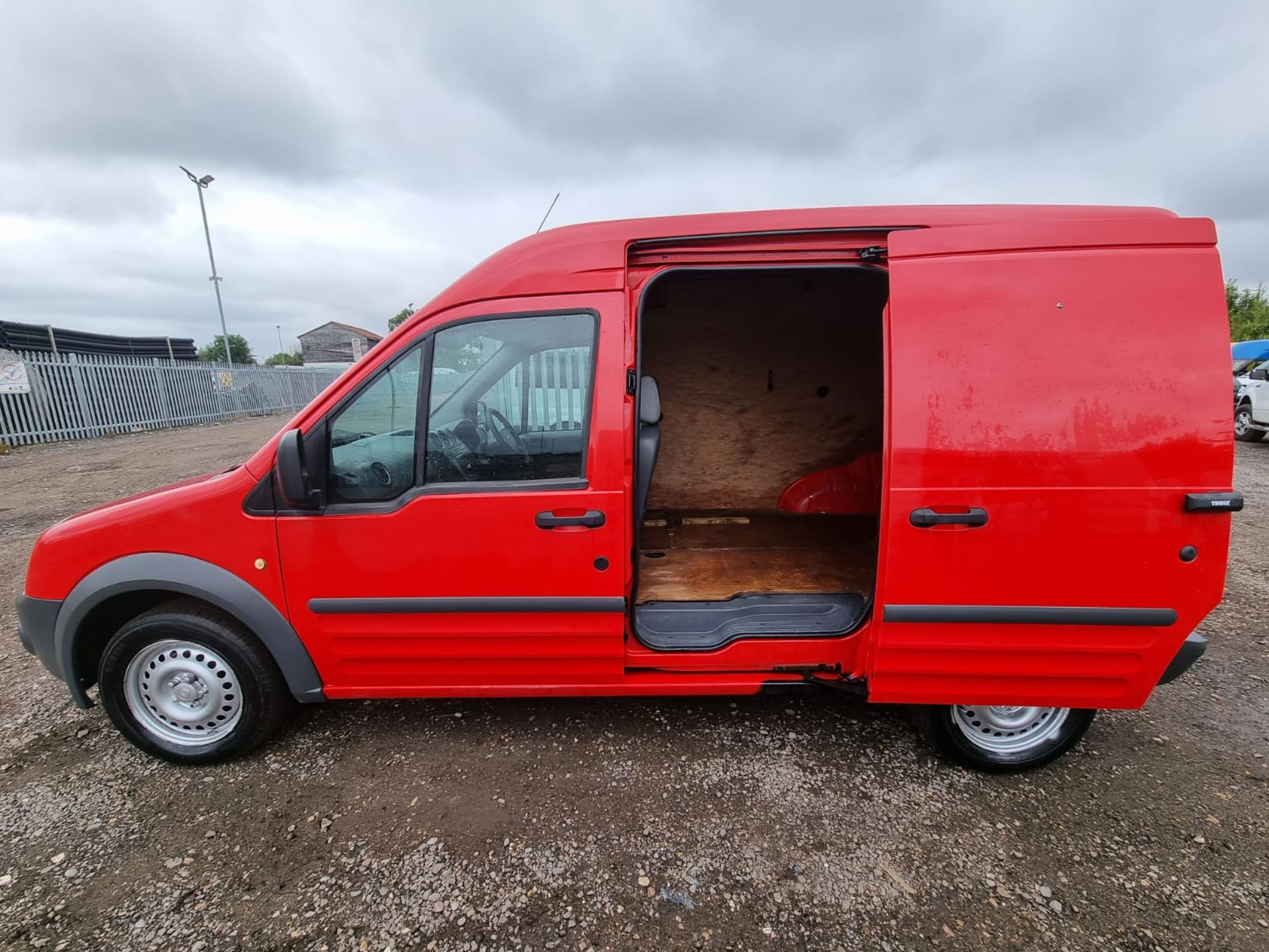 Ford Transit Connect 1.8 TDCI 90 T230 LWB HI ROOF -Panel Van - LCV - No Vat Save 20% - Image 4 of 16