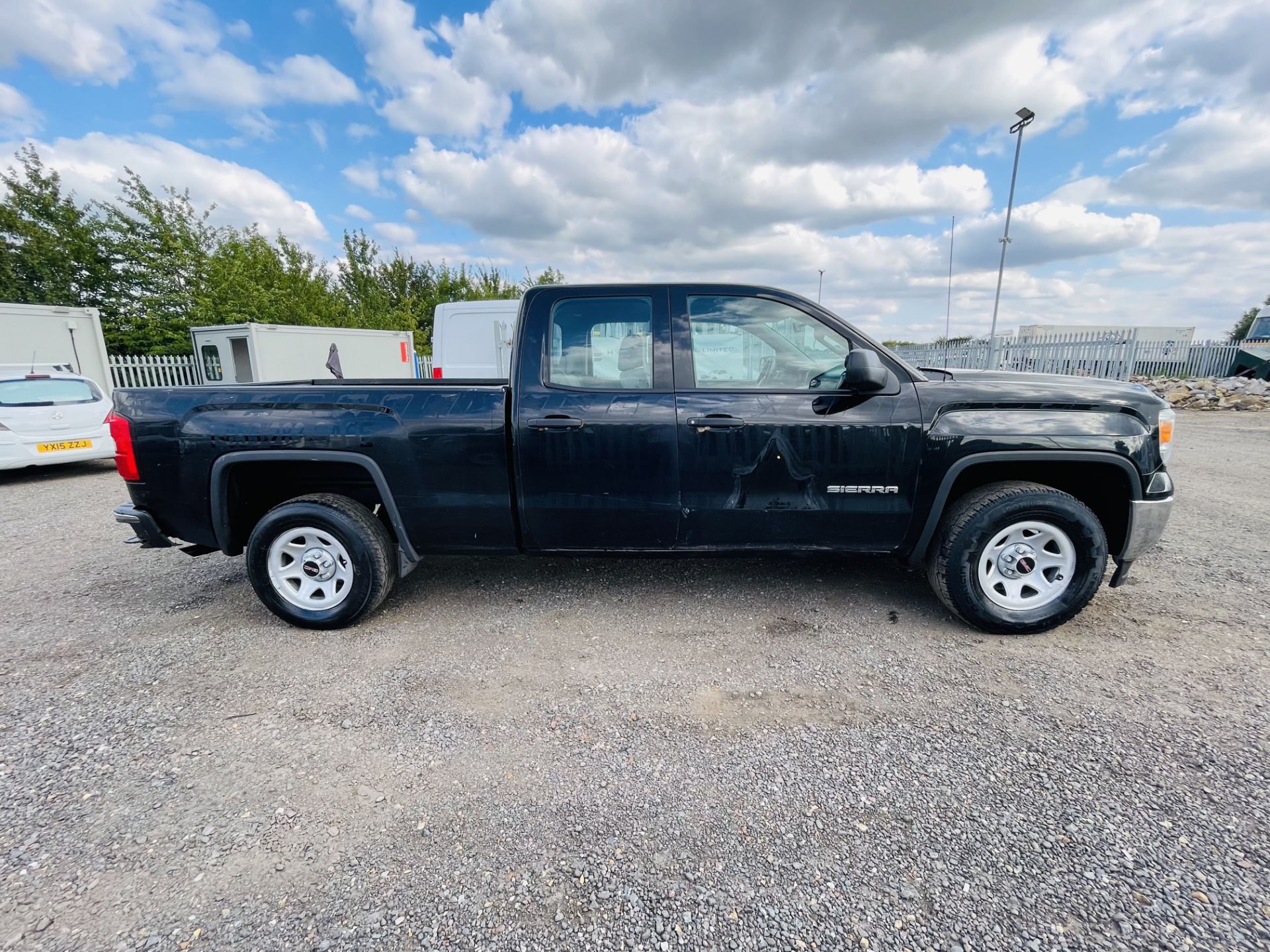 ** ON SALE ** GMC Sierra 4.3L V6 1500 Double-Cab 2014 '2014 Year' 6 seats - Air Con - Pick-up - - Image 11 of 22