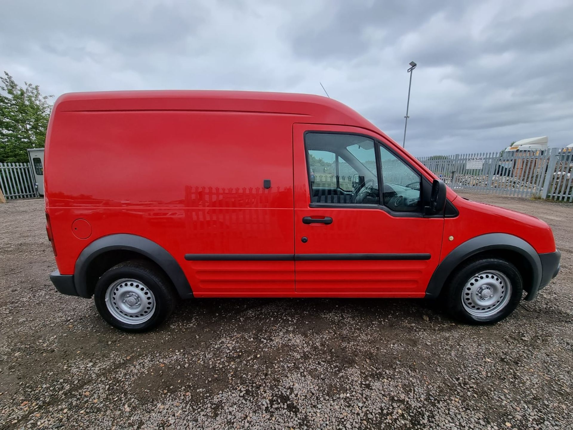 Ford Transit Connect 1.8 TDCI 90 T230 LWB HI ROOF -Panel Van - LCV - No Vat Save 20% - Image 10 of 16