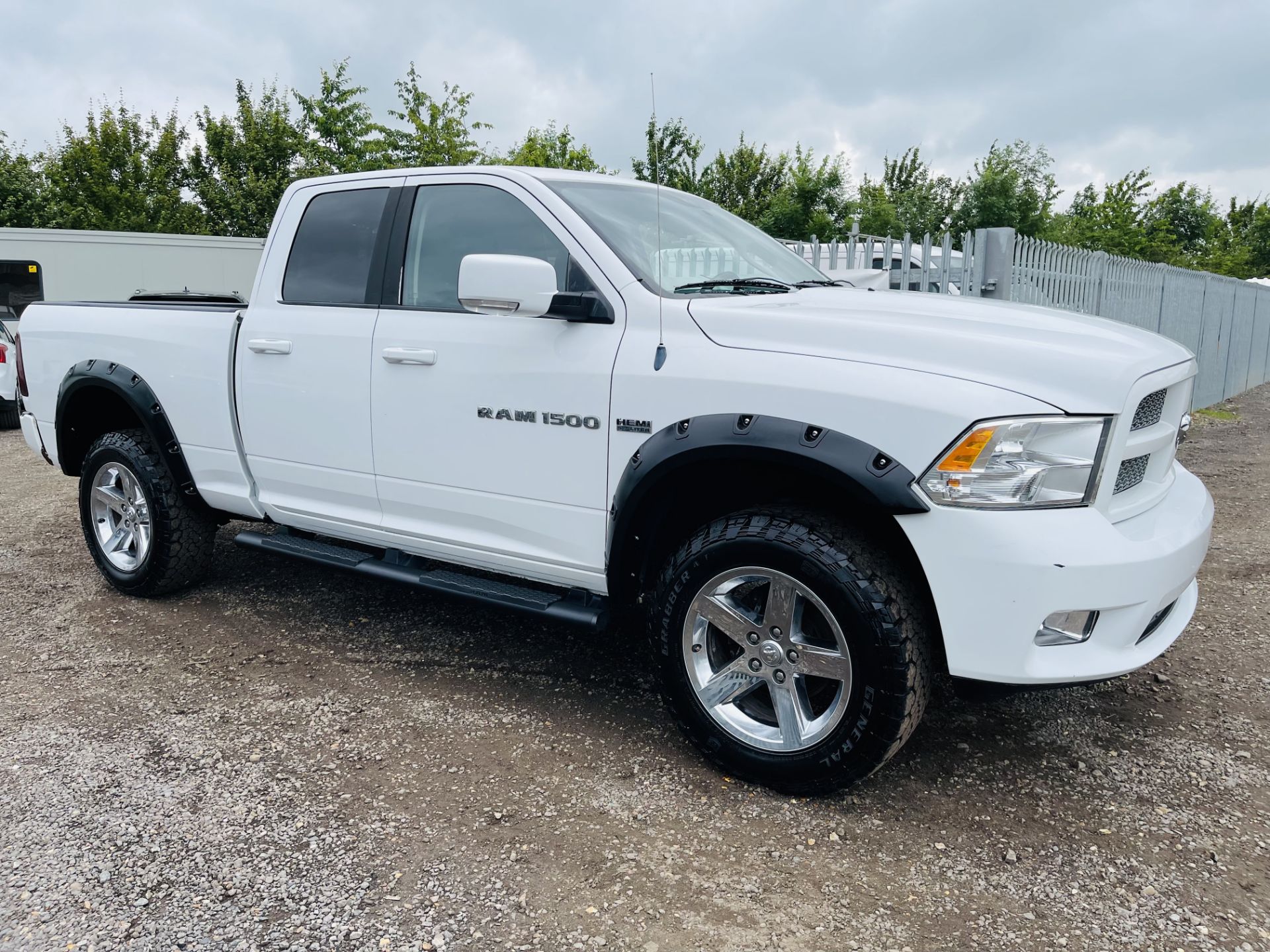 ** ON SALE ** Dodge Ram 5.7 Hemi V8 4x4 **Sport Edition** 2012 Year - Air con - Sport Pack - ** - Image 2 of 26