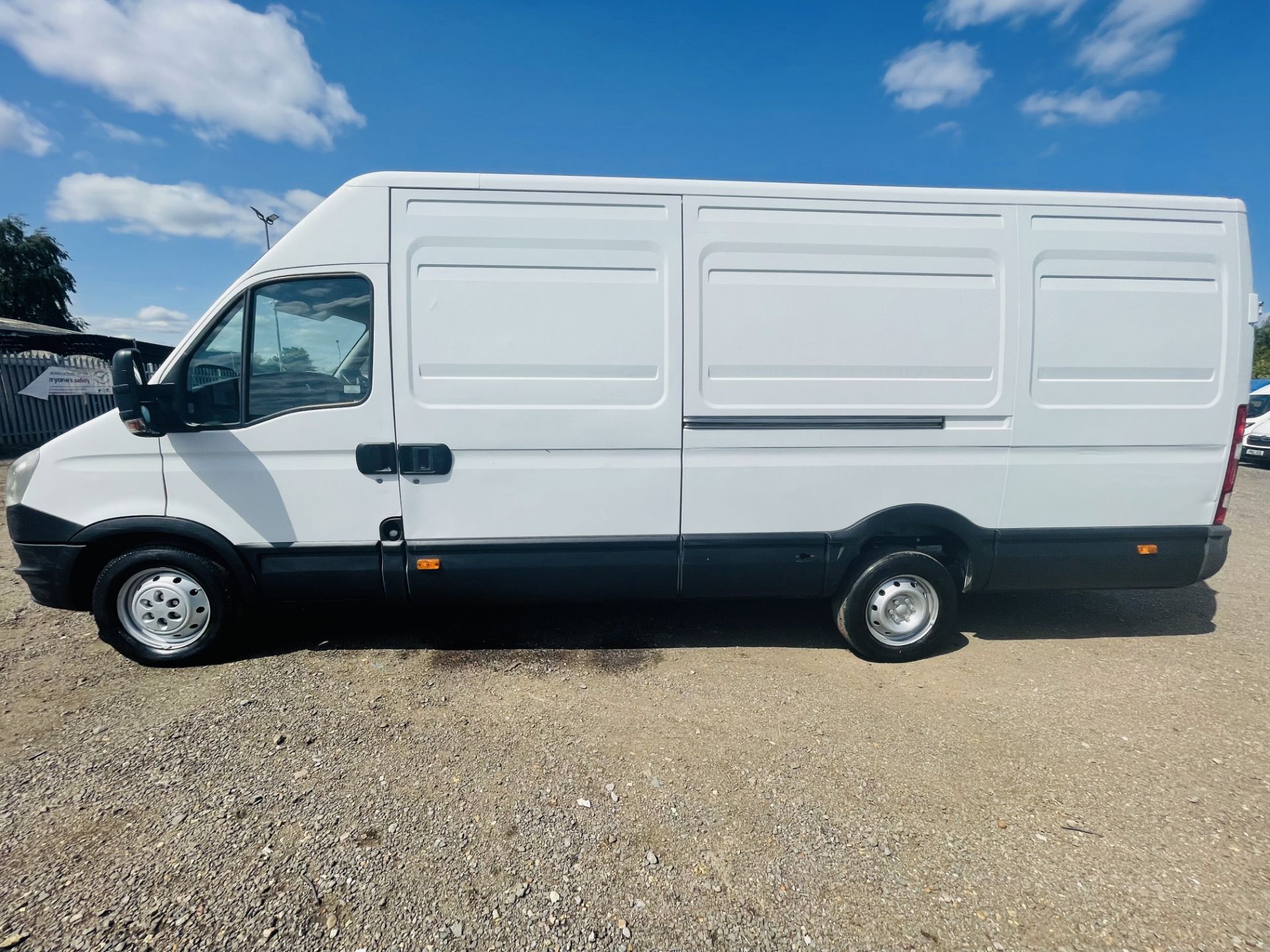 ** ON SALE **Iveco Daily 35S13 L3 H3 2013 '13 Reg' - 3 Seats - 6 Speed - Panel Van - LCV - Image 5 of 18