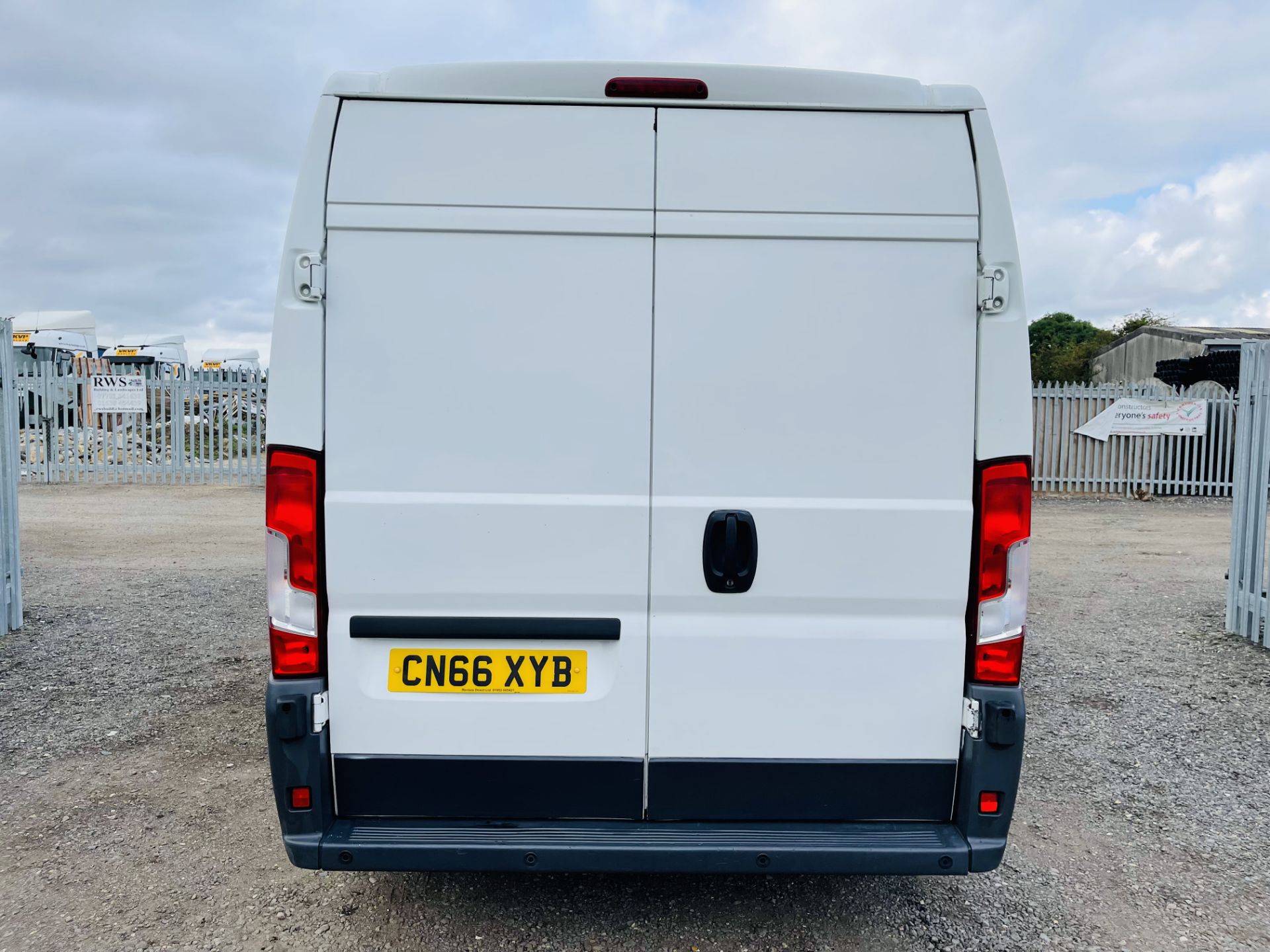 *** ON SALE *** Peugeot Boxer 2.0 Blue HDI Professional L2 H2 2016 '66 Reg' Sat Nav - Air con - - Image 11 of 20