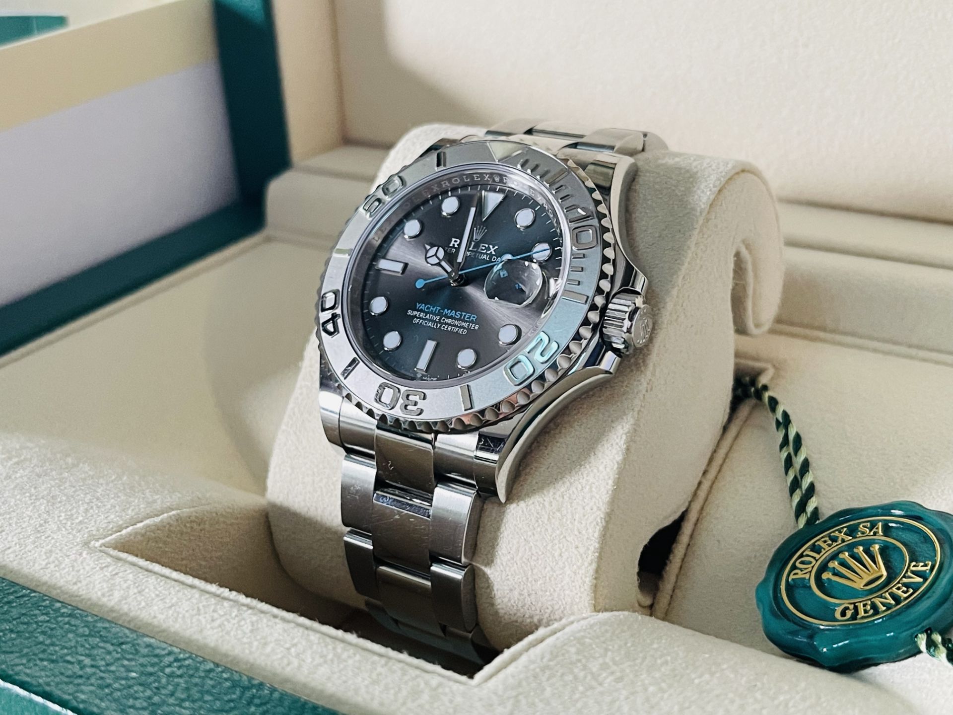 Rolex Yacht Master 40mm Oystersteel and platinum 2020 Year Slate Dial ** Full Set** - Image 16 of 18