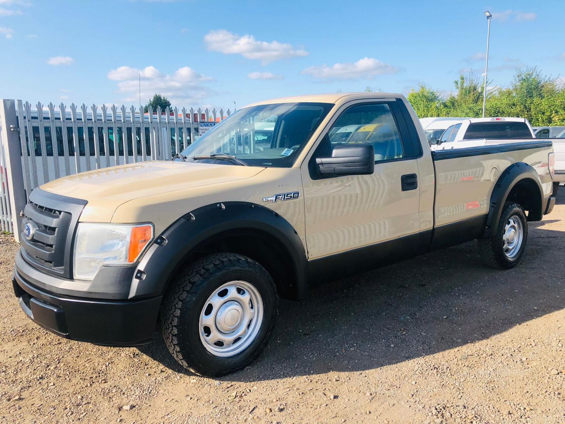 ** ON SALE ** Ford F-150 4.6L V8 Single-Cab '2010 Year' Air Con - Fresh Import - No vat Save 20% - - Image 3 of 15