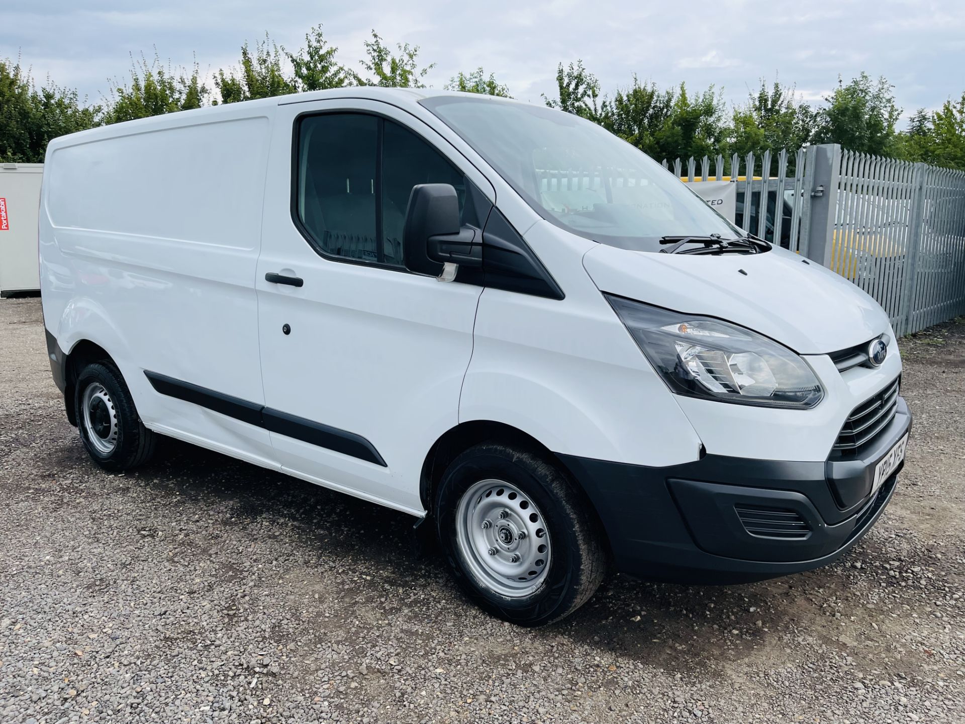 Ford Transit Custom 2.2 TDCI L1 H1 2015 '15 Reg' - Panel Van - LCV - Image 16 of 19