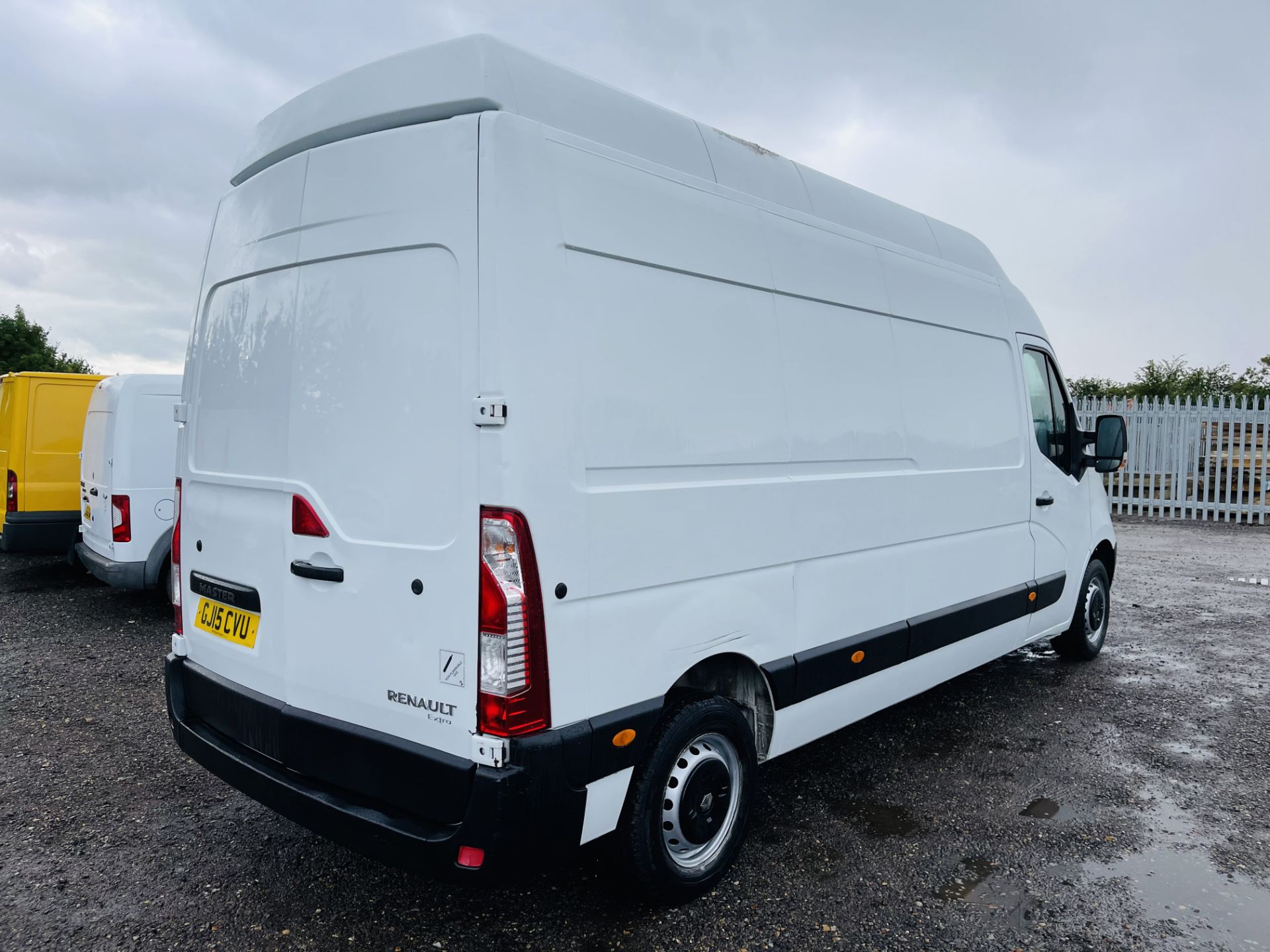 ** ON SALE **Renault Master Extra L4 H3 2015 '15 Reg' Panel-Van - Air con - LCV - Image 11 of 19