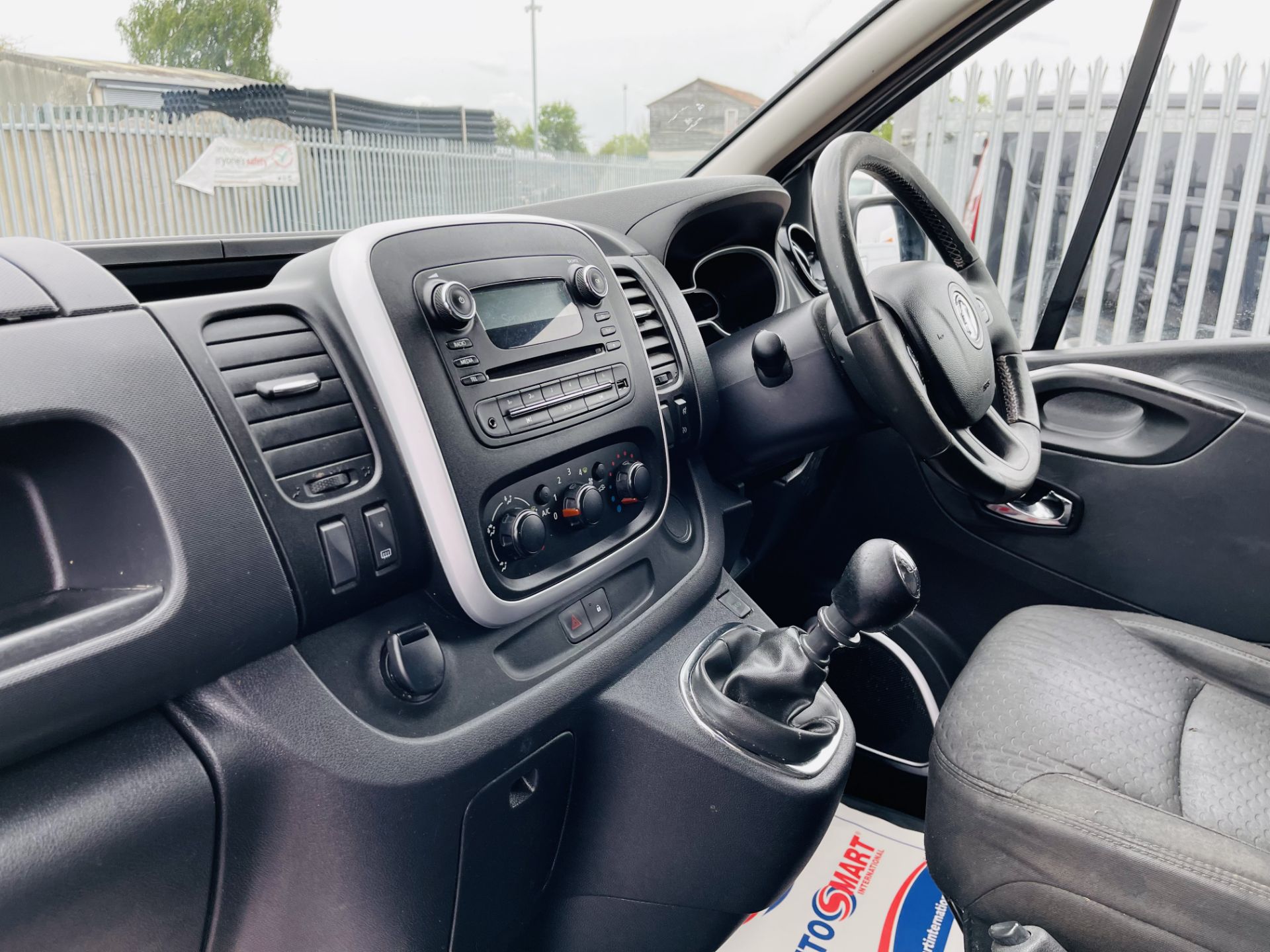 Vauxhall Vivaro 1.6 CDTI Sportive 2700 L1 H1 2015 '65 Reg' Air con - Elec Pack *NO VAT SAVE 20% * - Image 6 of 16