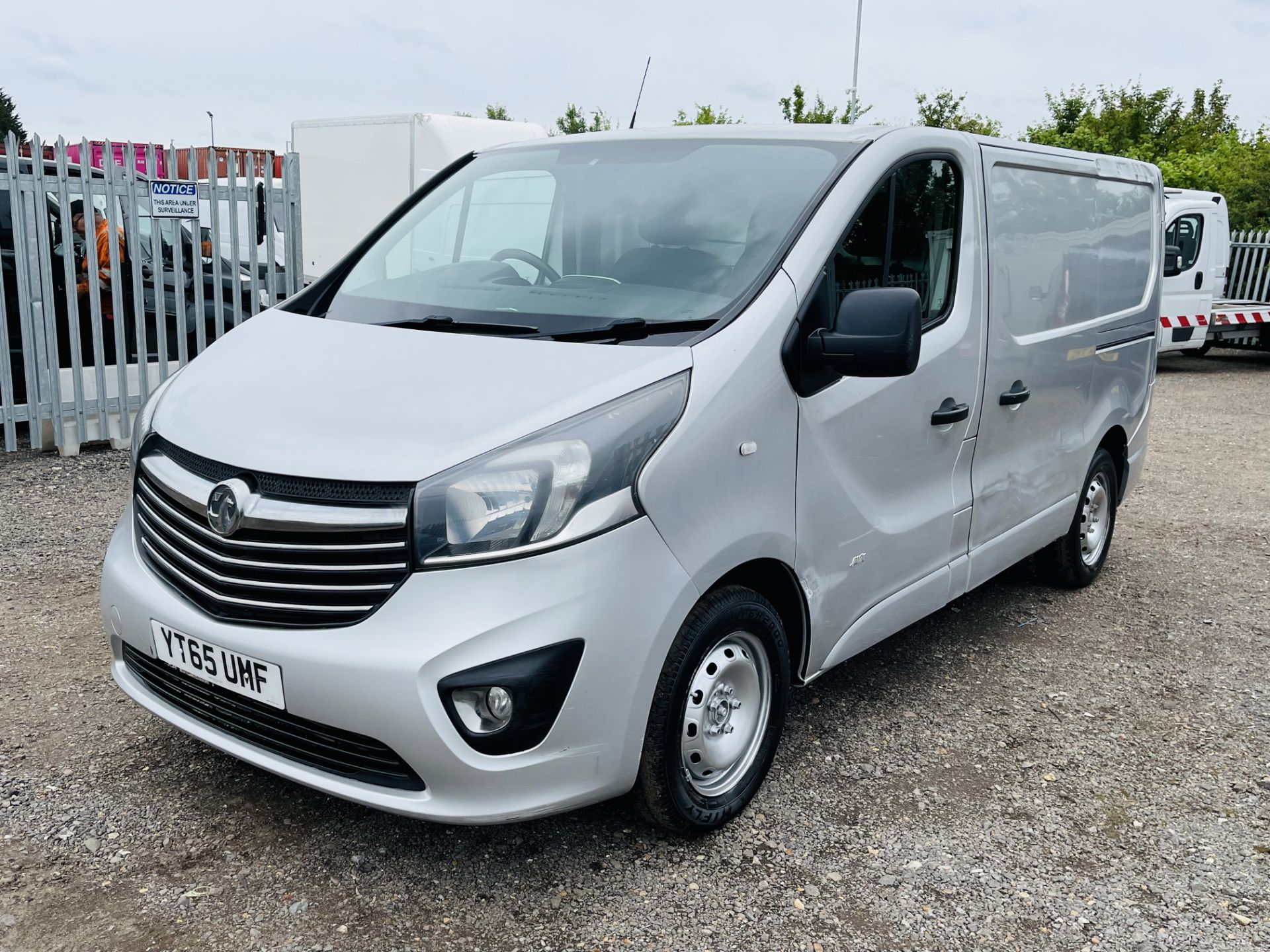 Vauxhall Vivaro 1.6 CDTI Sportive 2700 L1 H1 2015 '65 Reg' Air con - Elec Pack *NO VAT SAVE 20% * - Image 3 of 16